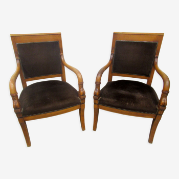 Paire de fauteuils "aux dauphins" esprit XIXème siècle.
