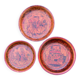 Set of 3 round red lacquer dishes - China