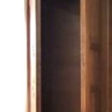 Armoire en bois massif