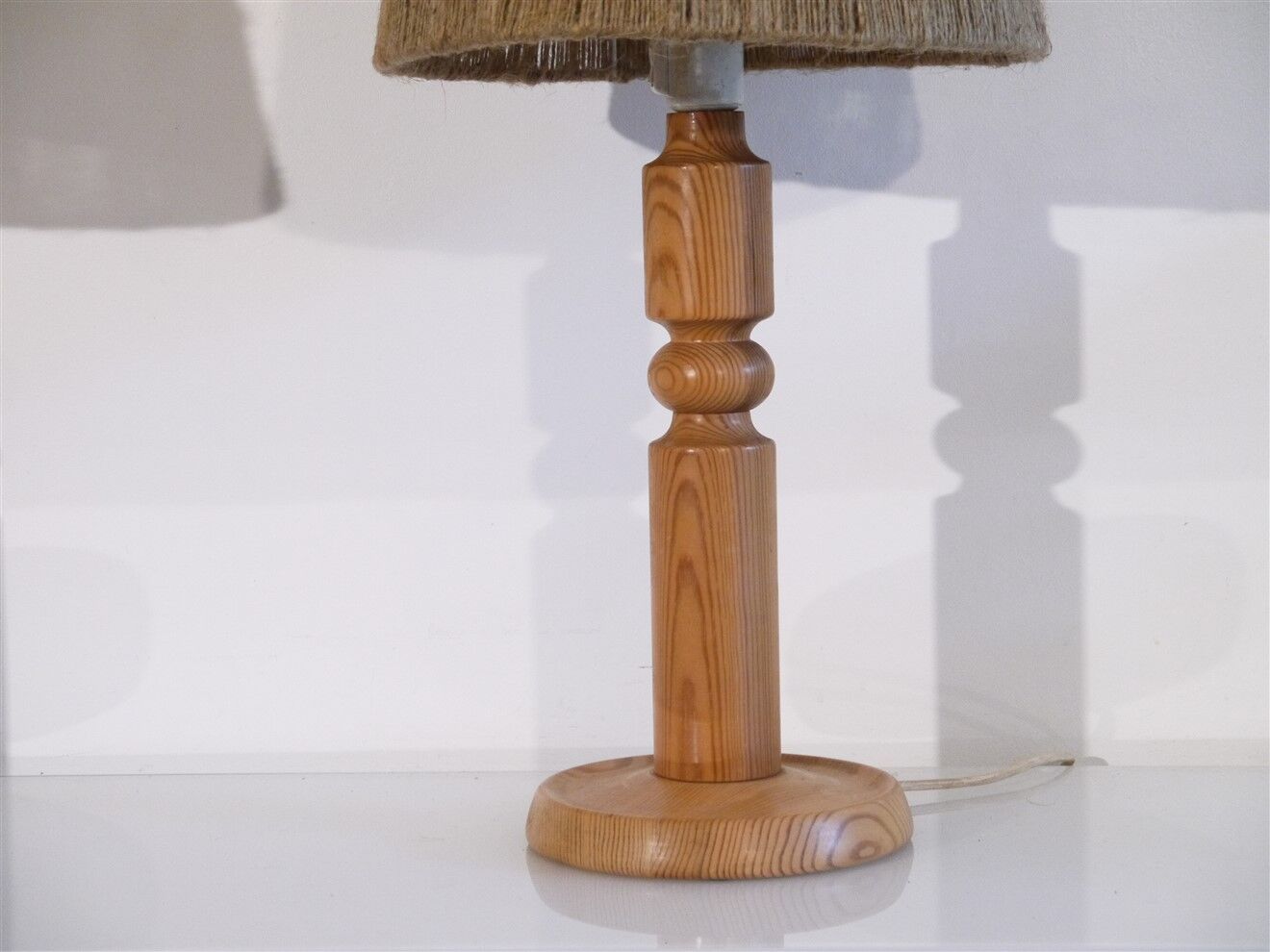 Pair of Scandinavian lamps in wood and rope 1970