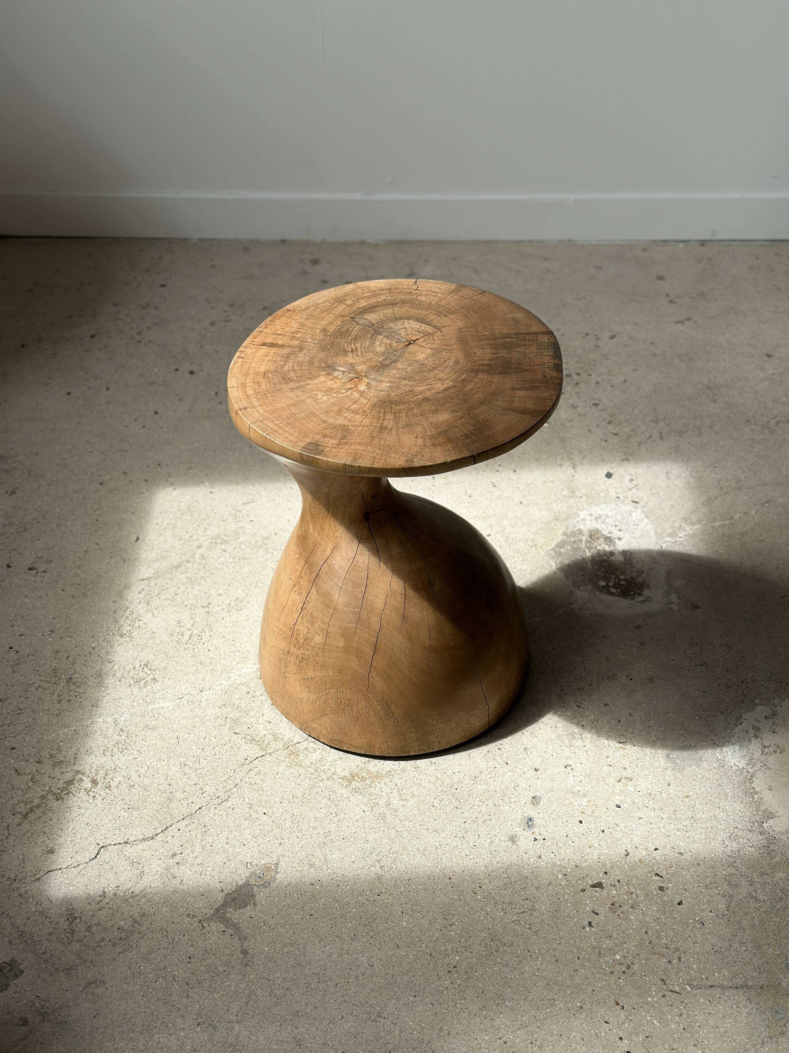 Solid wood side table (monoxyl) organic shape natural color