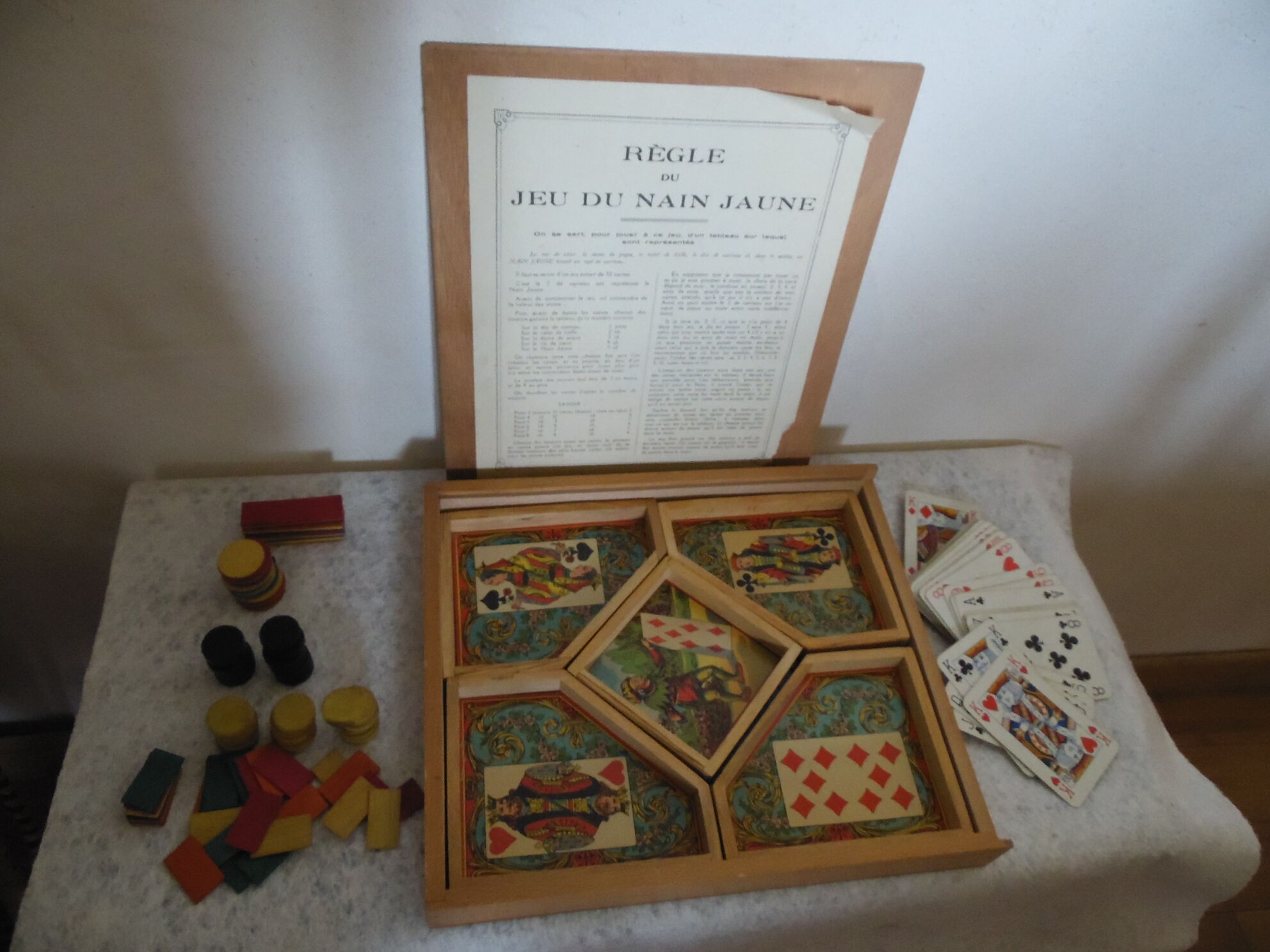 Jeu du nain jaune 60/70's