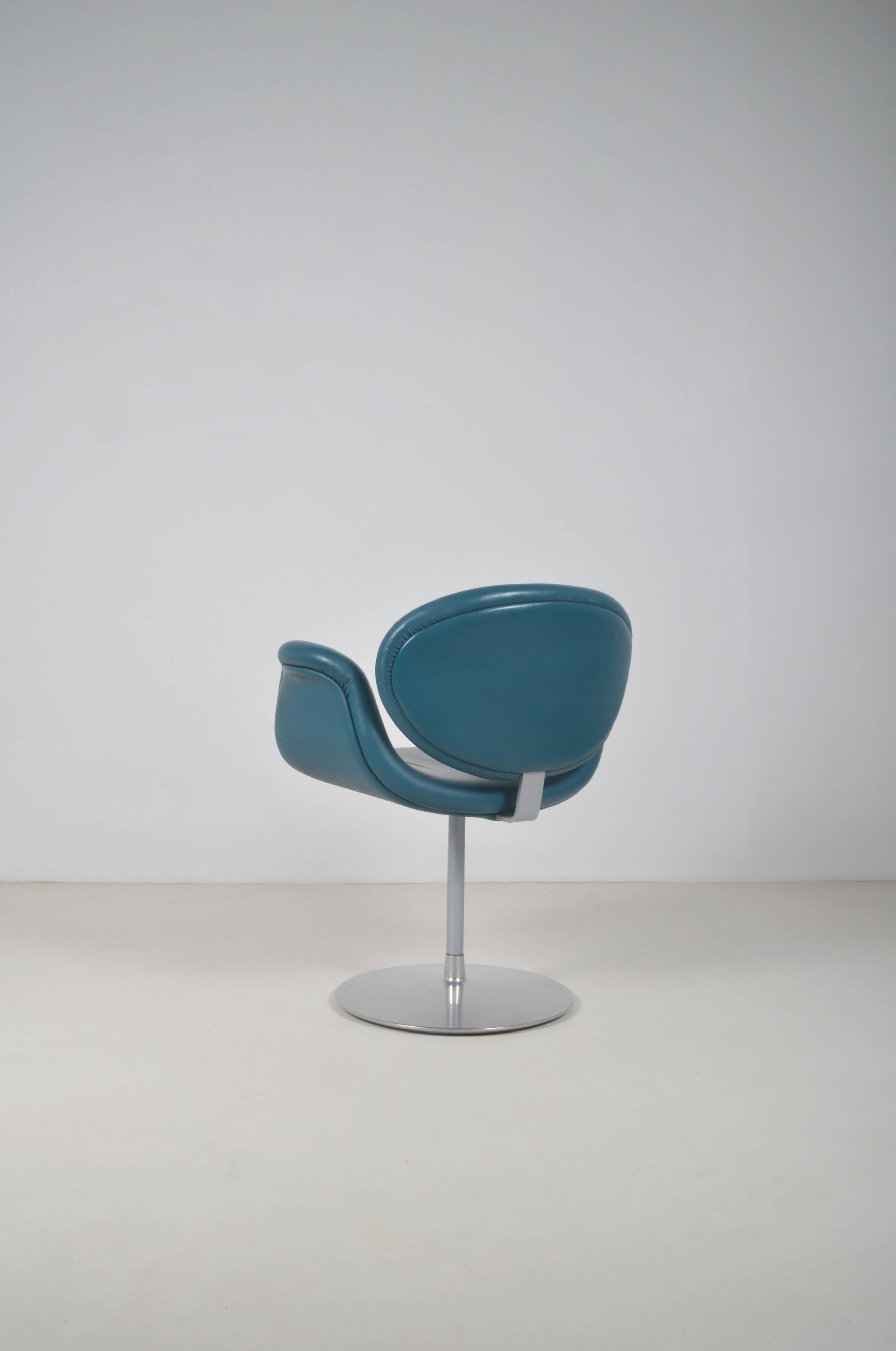 Vintage Tulip chair designed by Pierre Paulin for Artifort
