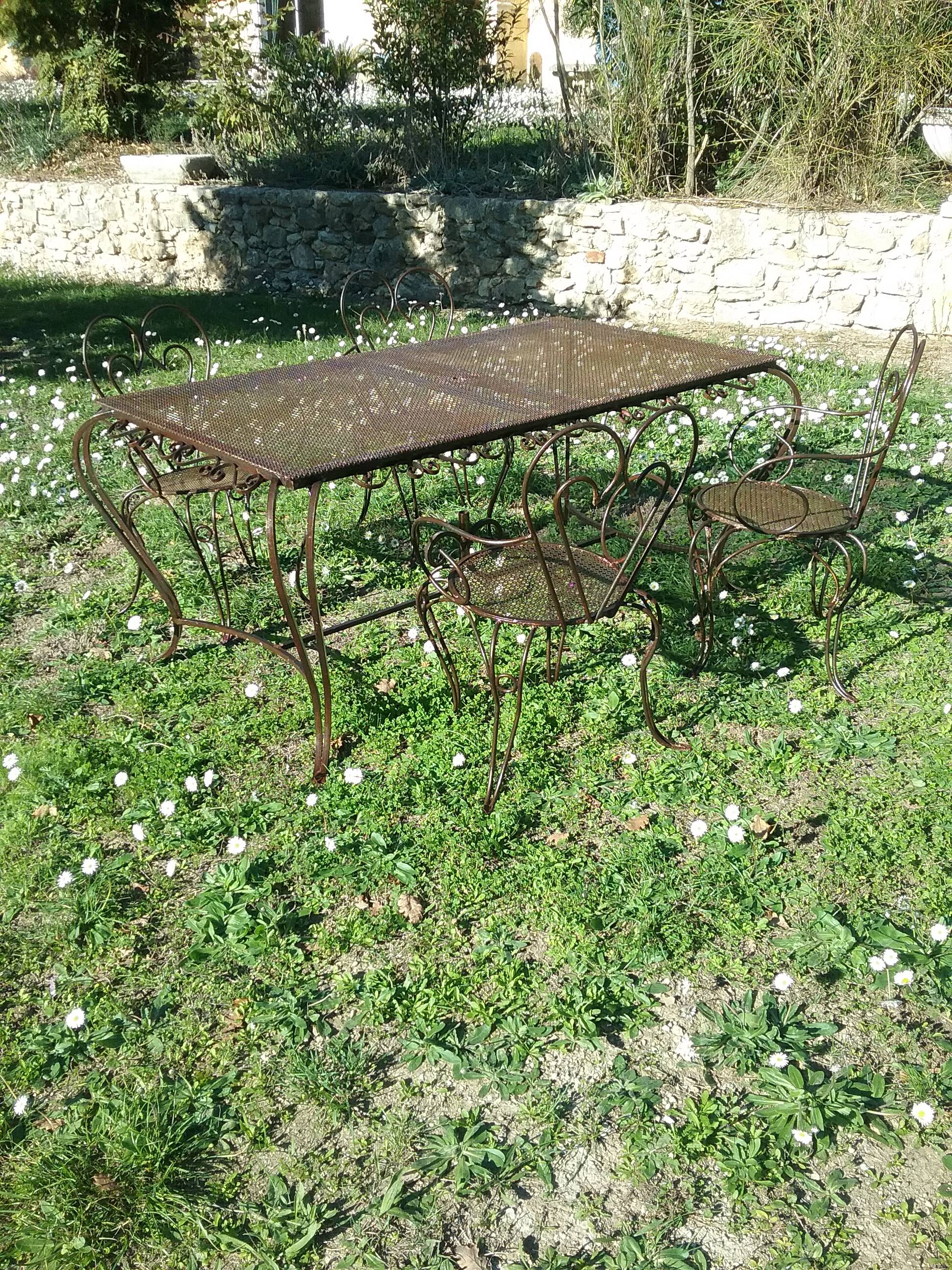 Salon de jardin en fer forgé