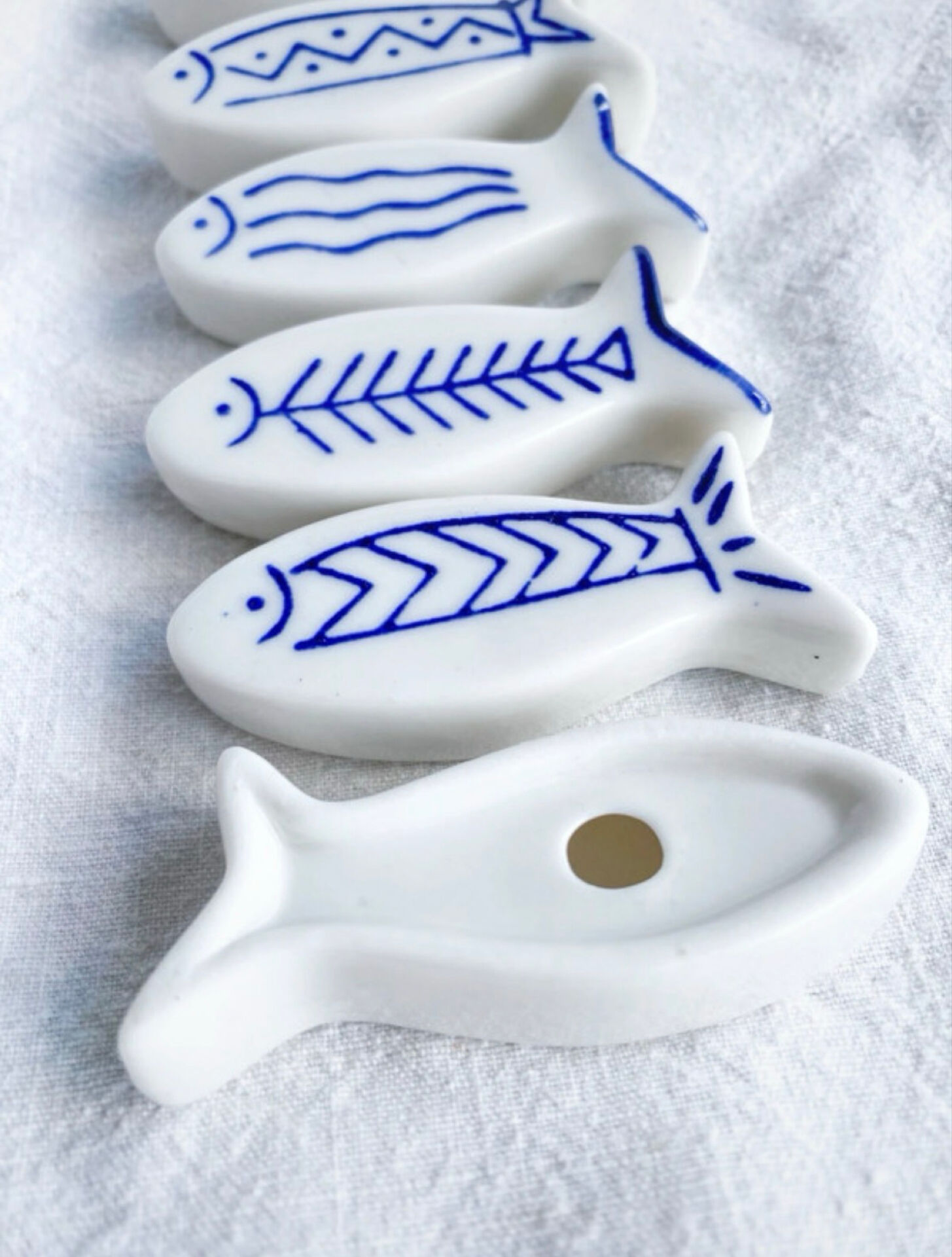 6 ceramic fish knife rests