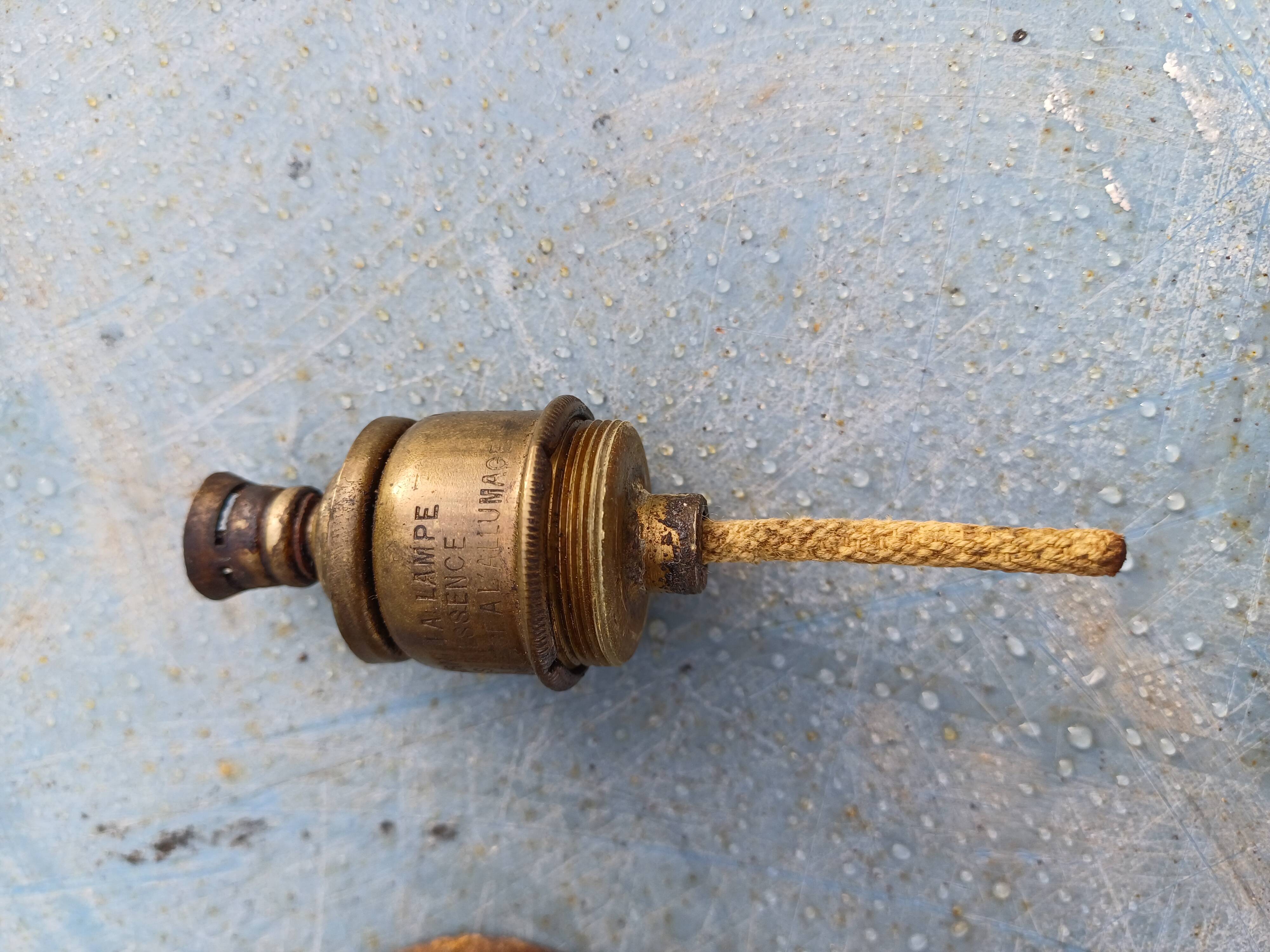 Bernard Headlight Lamp “The Vestales”