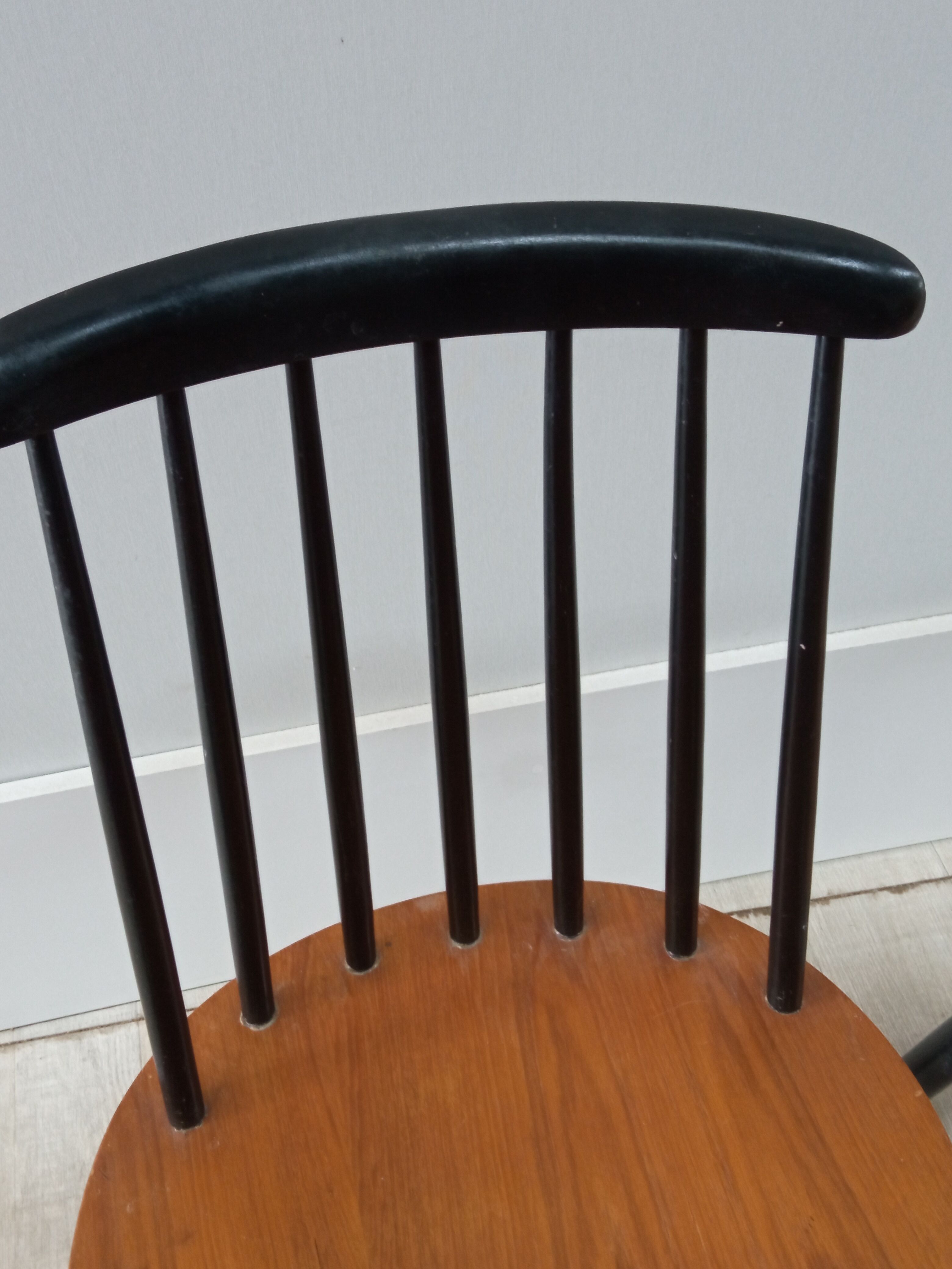Paires de chaises Ilmari Tapiovaara