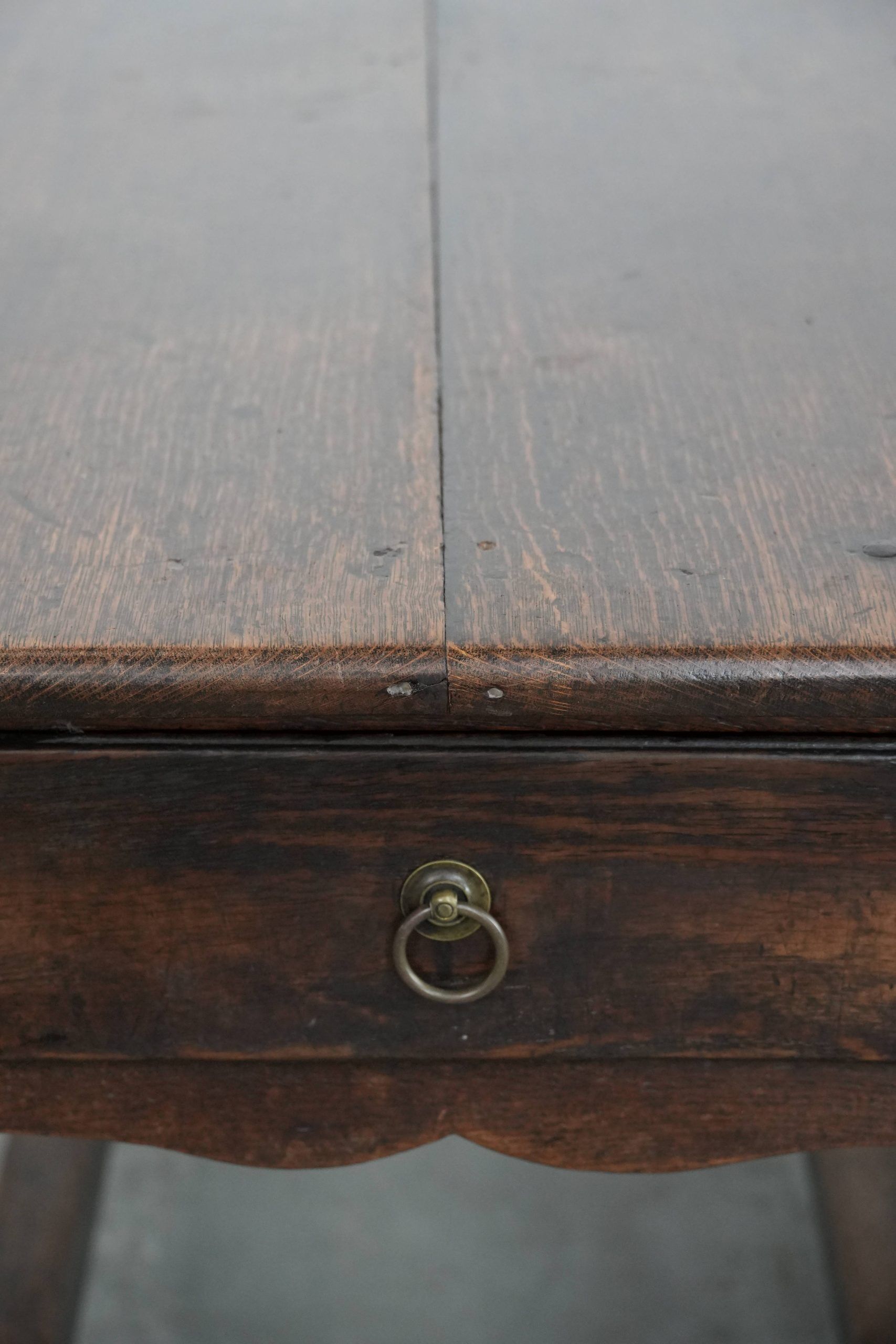 Antique English oak side/dining/gateleg table from the 18th century