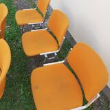 Serie de 6 chaises de Giancarlo Piretti édition Castelli