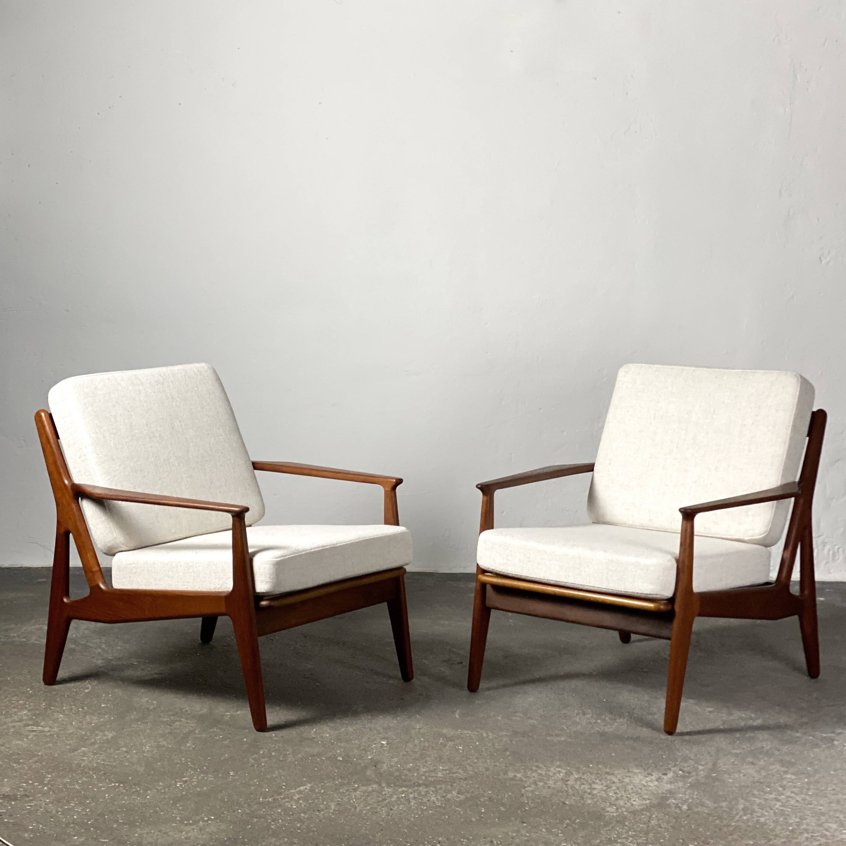 Paire de fauteuils scandinaves,  Arne Vodder – Modèle n°6 – Teck – Danemark