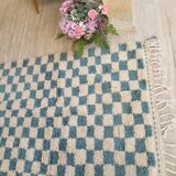 Tapis berbère Béni Ouarain à damiers bleus