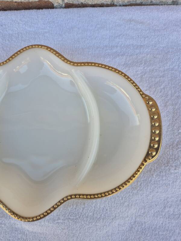 Opaline serving dish for King
