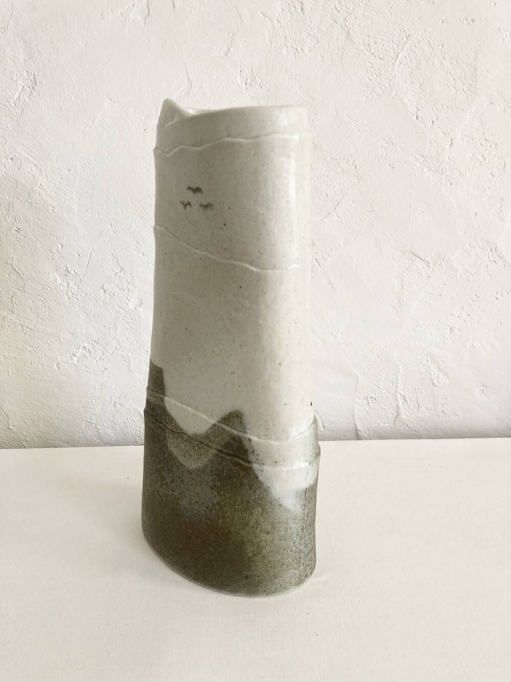 Virebent ceramic vase, design by Claire Debril