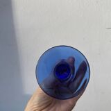 6 coupes à cocktails en verre bleu 1980