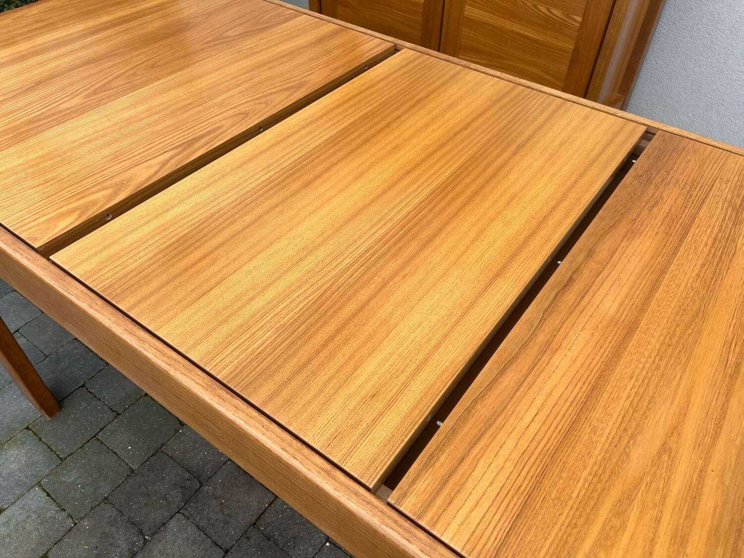 Maison Regain dining table