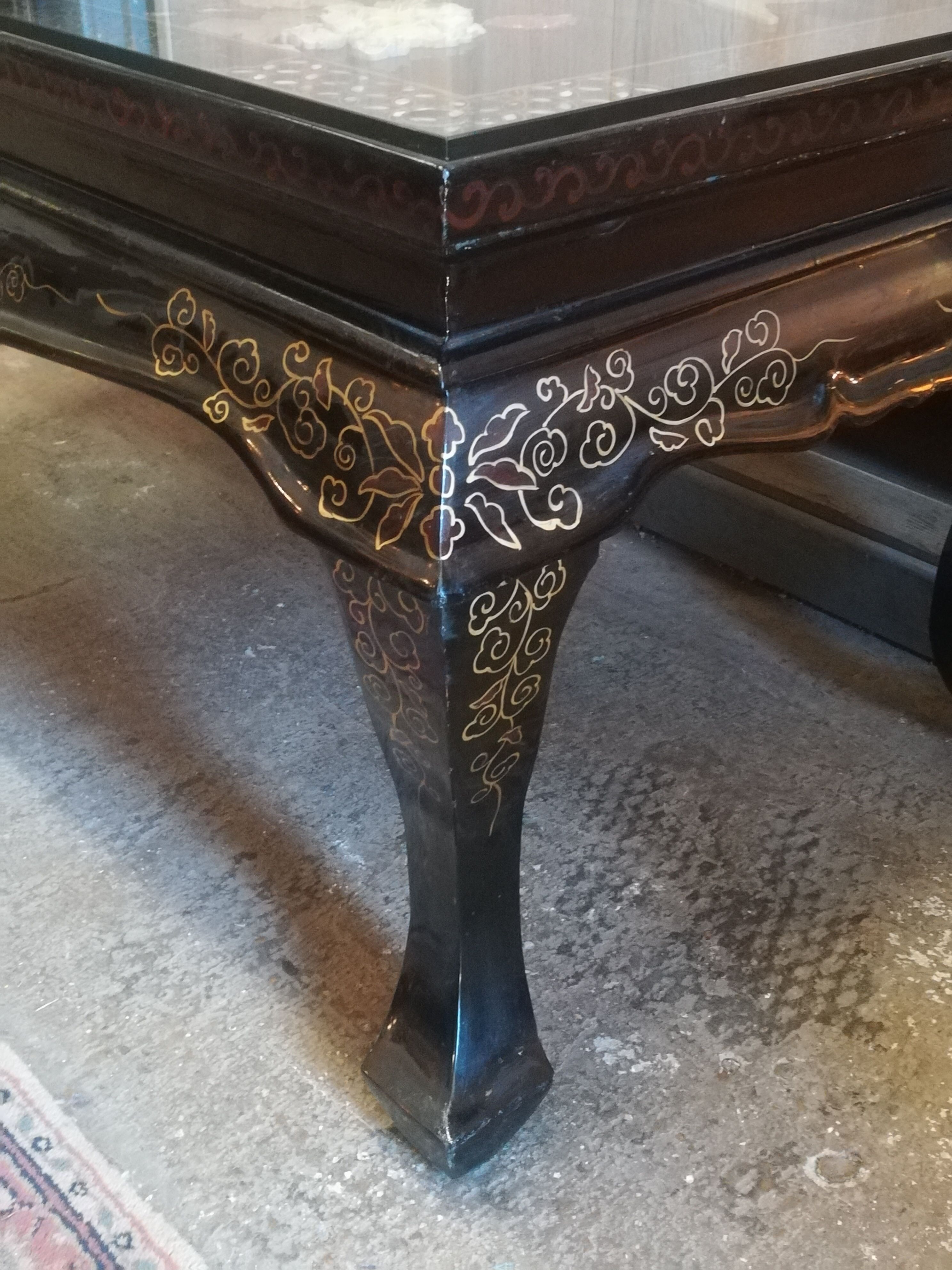 Adjustable Chinese coffee table