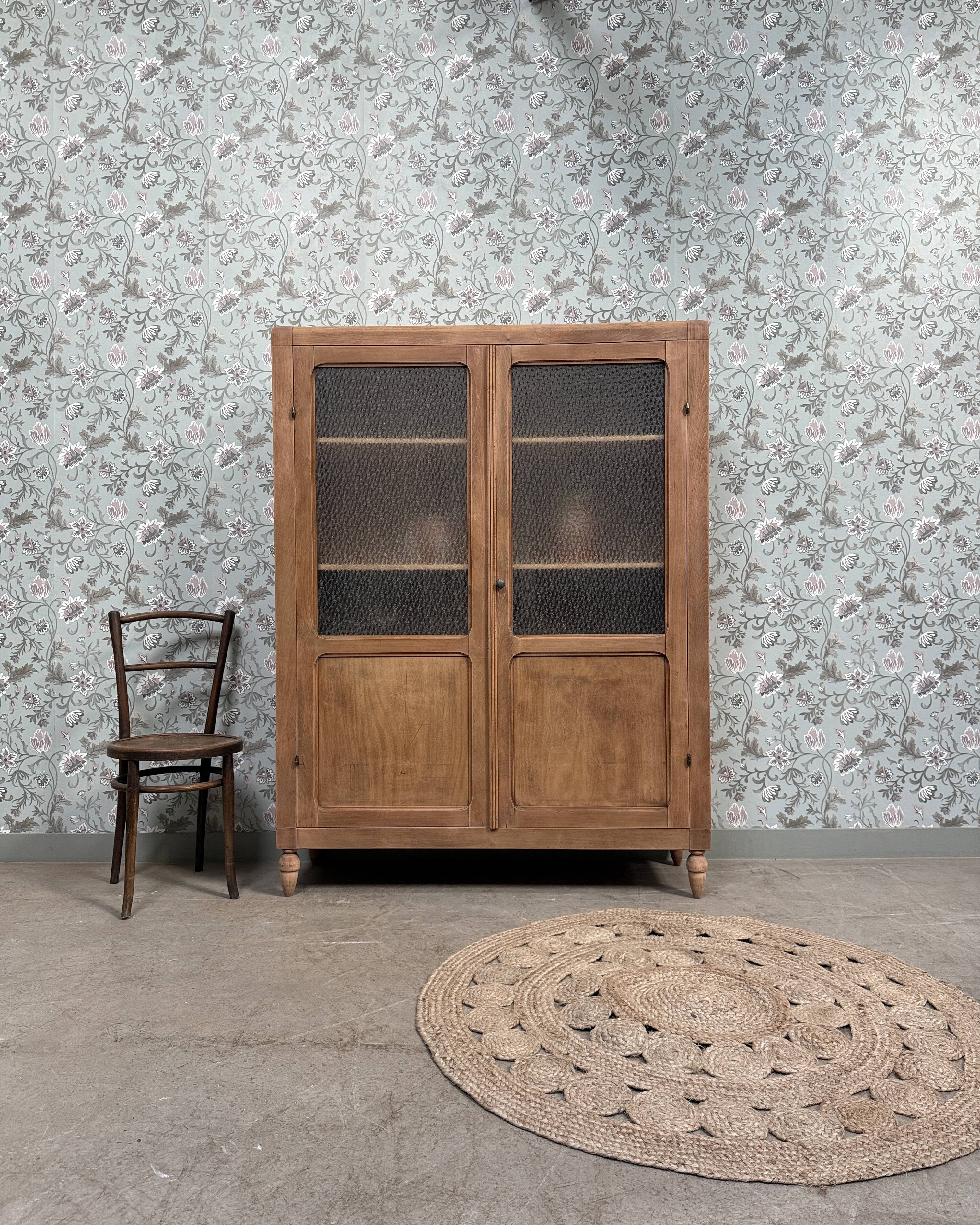 Armoire vitrée vintage (rénovée)