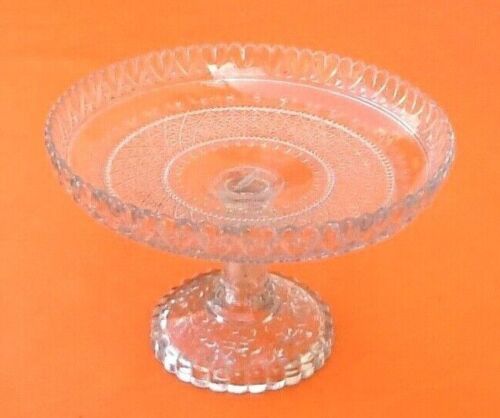 1930s Standing cut Transparent glass Scalloped décor Shower foot ...