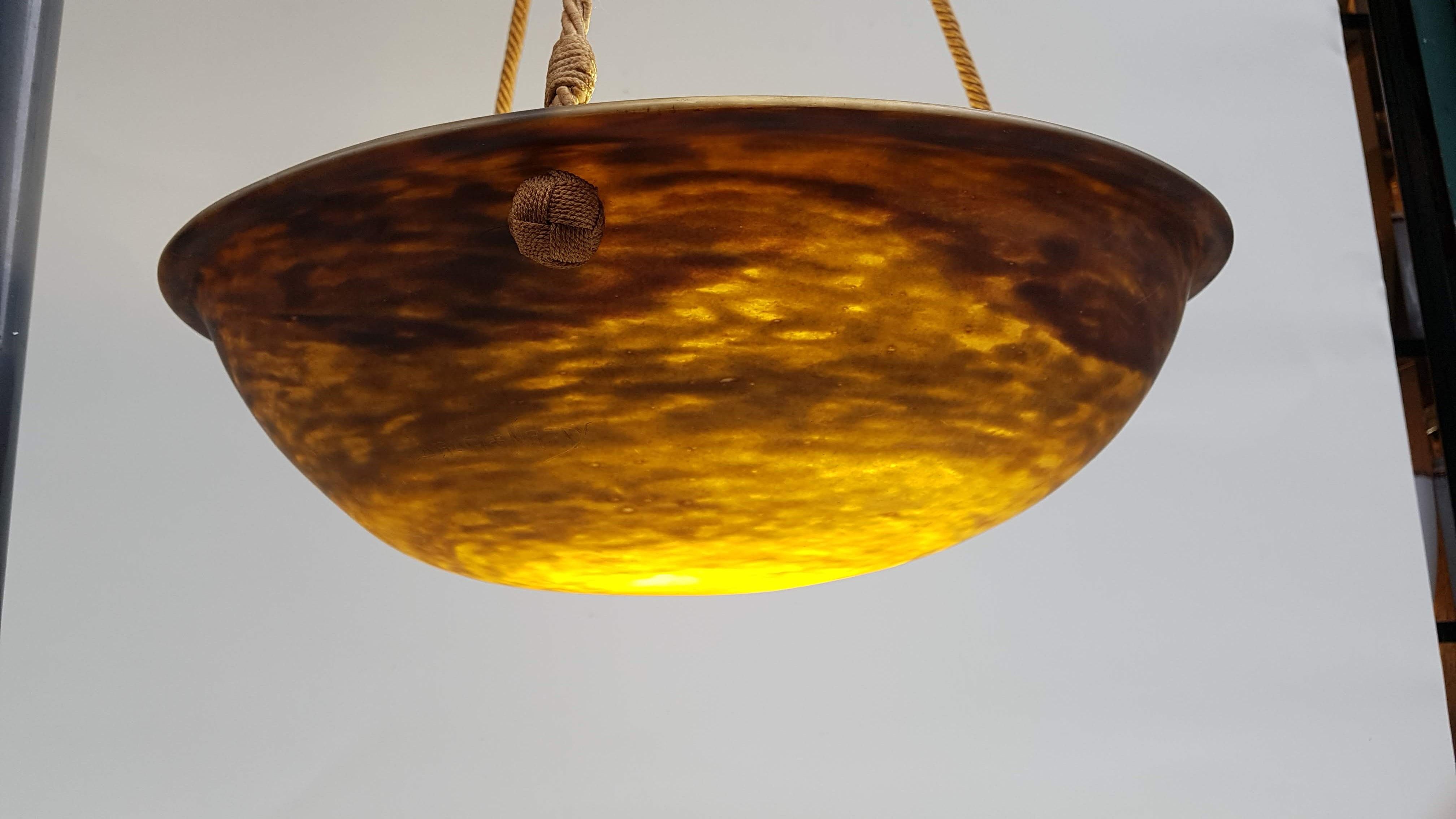 Daum Nancy suspension in marmorean glass, 1920s