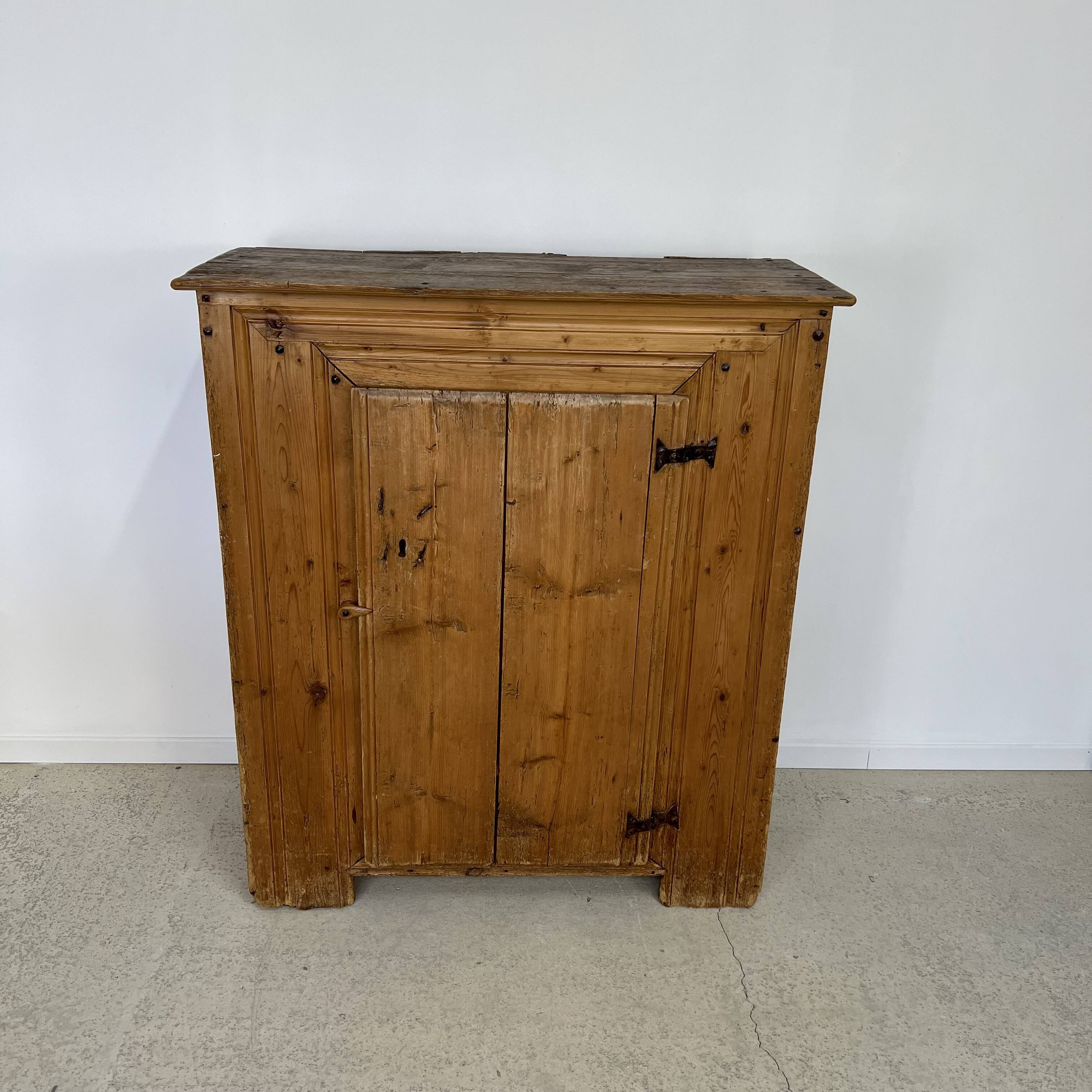 Authentique Meuble Armoire De Montagne, Confiturier, Savoie Alpes Art Alpin Du XVIIIe Siècle