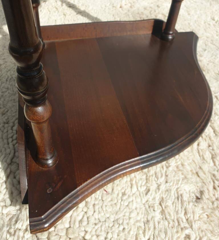 Corner wall display with 3 mahogany shelves