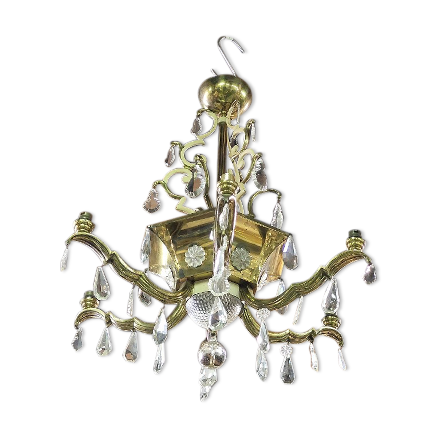 Chandelier with tassels and brass 9 bulbs