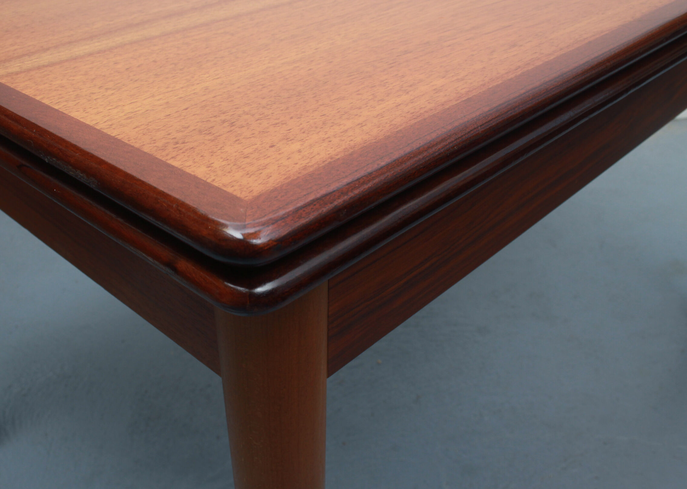 1960s diningtable in rosewood