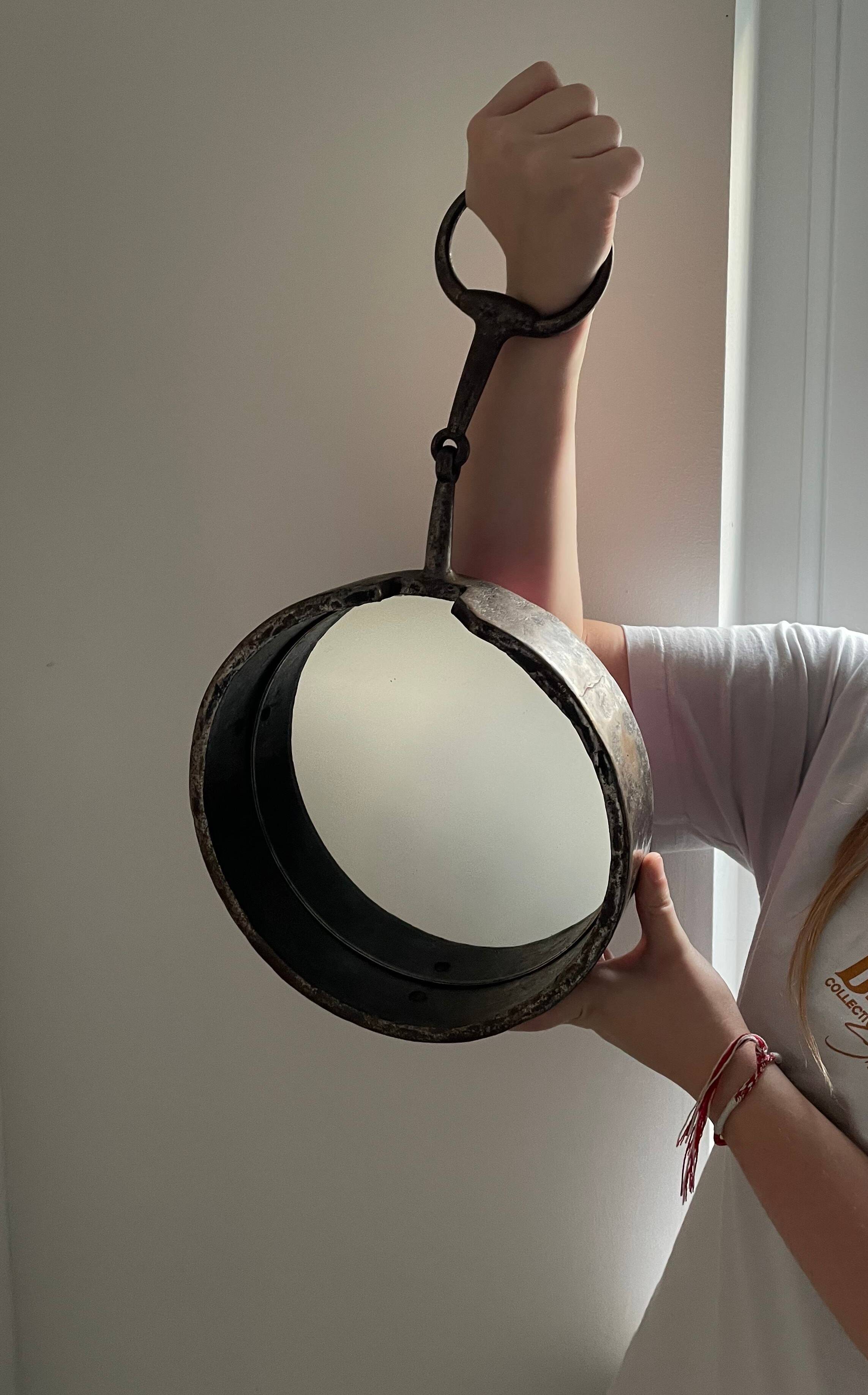 Miroir brutaliste en fer forgé