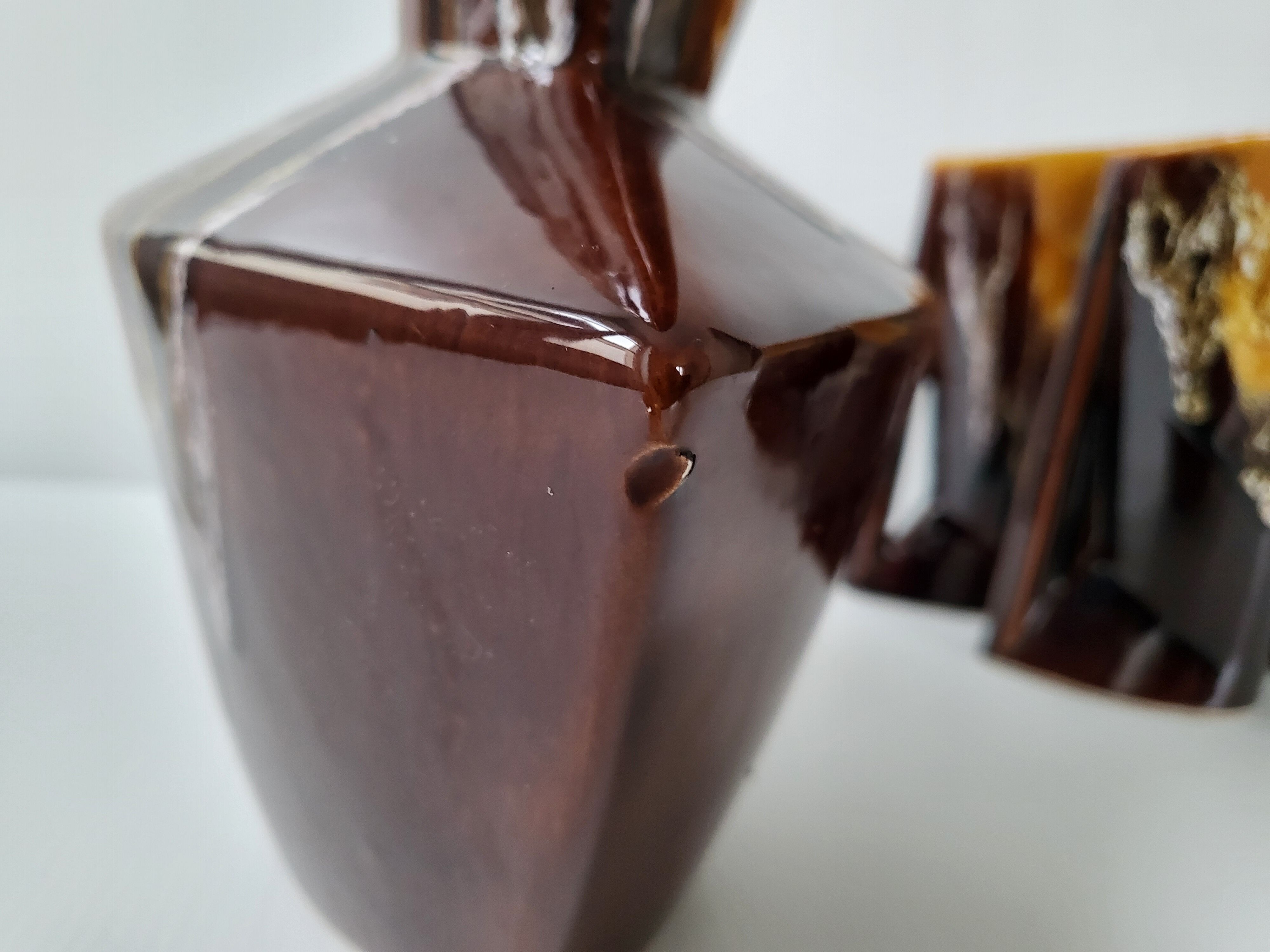 Vintage modernist decanter & glasses