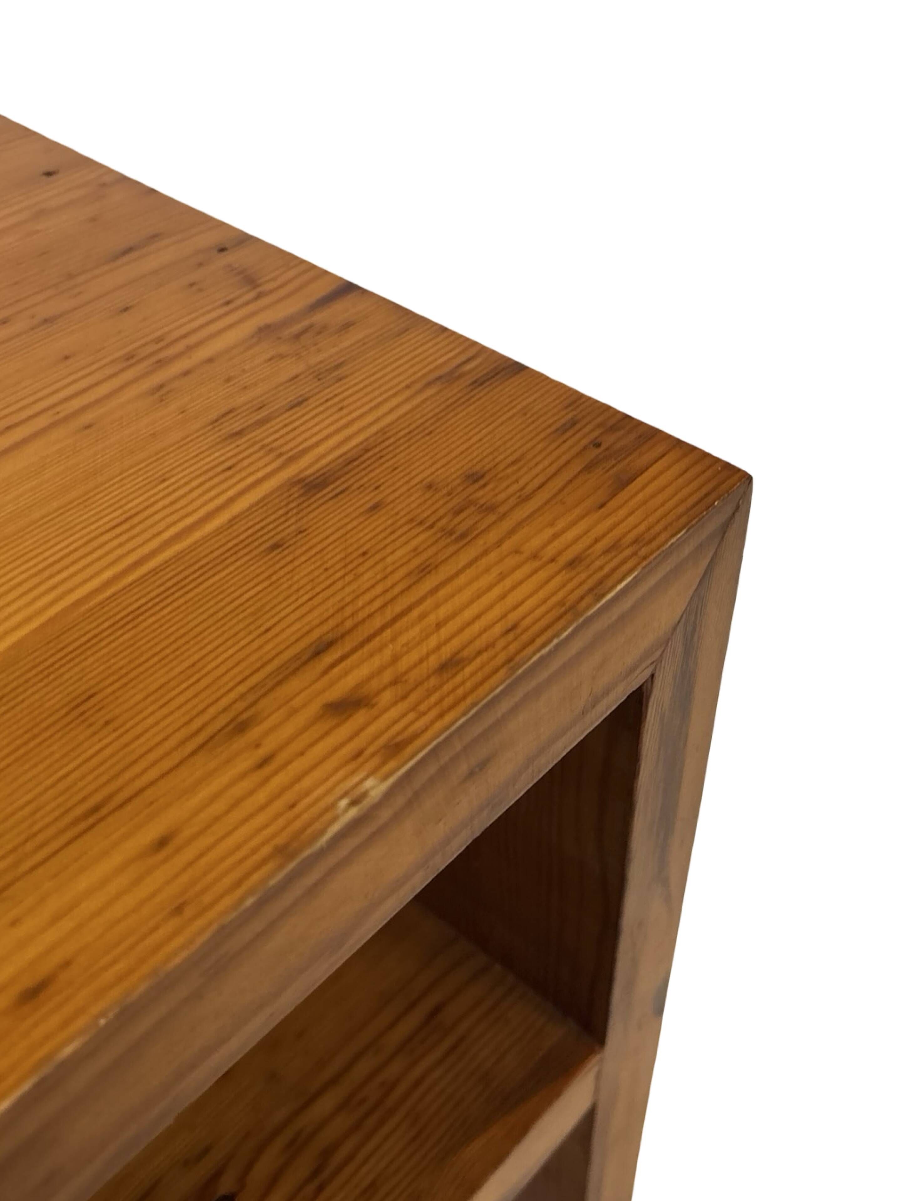 Table de chevet en pin, années 70