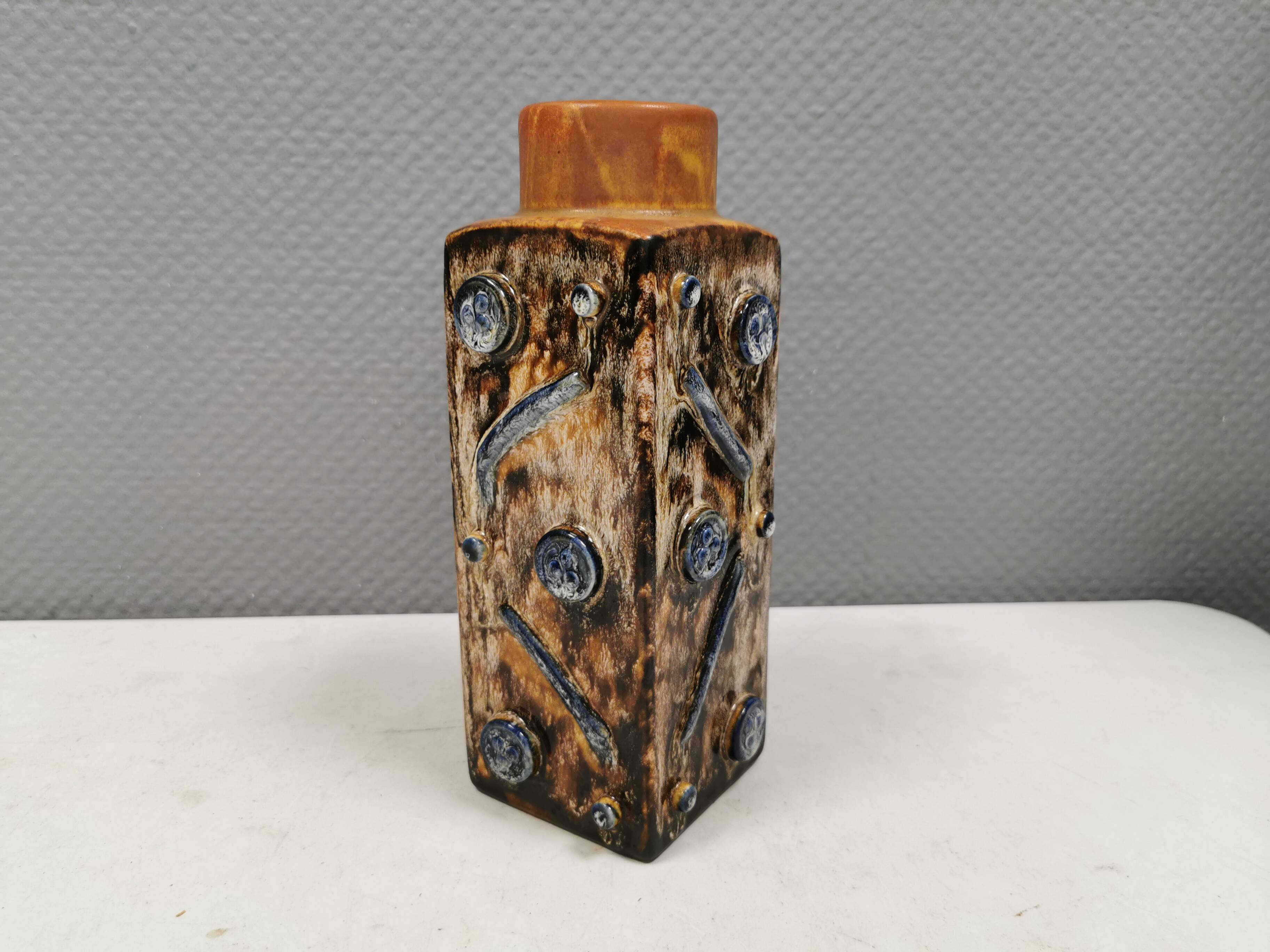Beautiful square vase with incredible decorations, danish 1980s