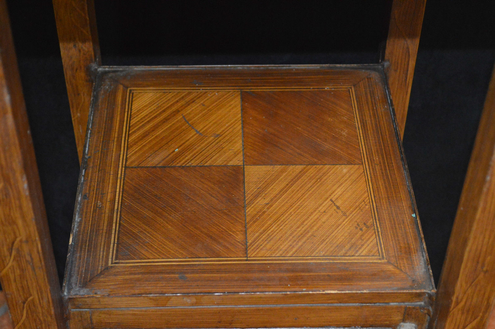 Bedside in iron and wood