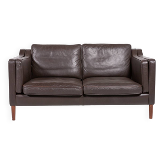 Two seat brown leather sofa from Mogens Hansen, Denmark