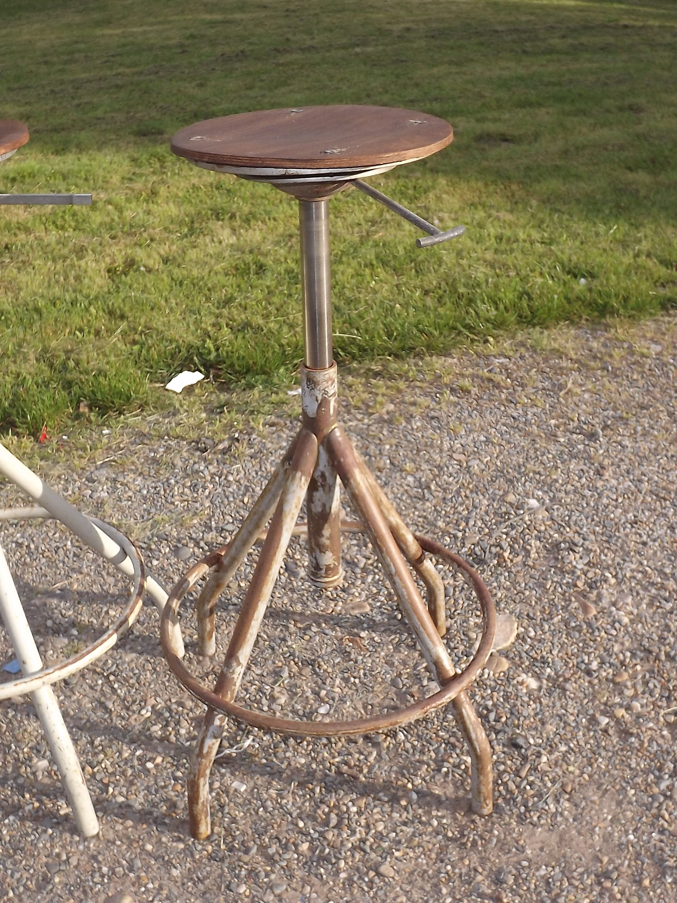 Tabourets industriels fer et bois