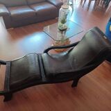 Superb antique chaise longue lounge chair in a colonial style