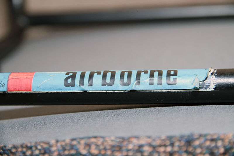 Chaises André Simard_Airborne