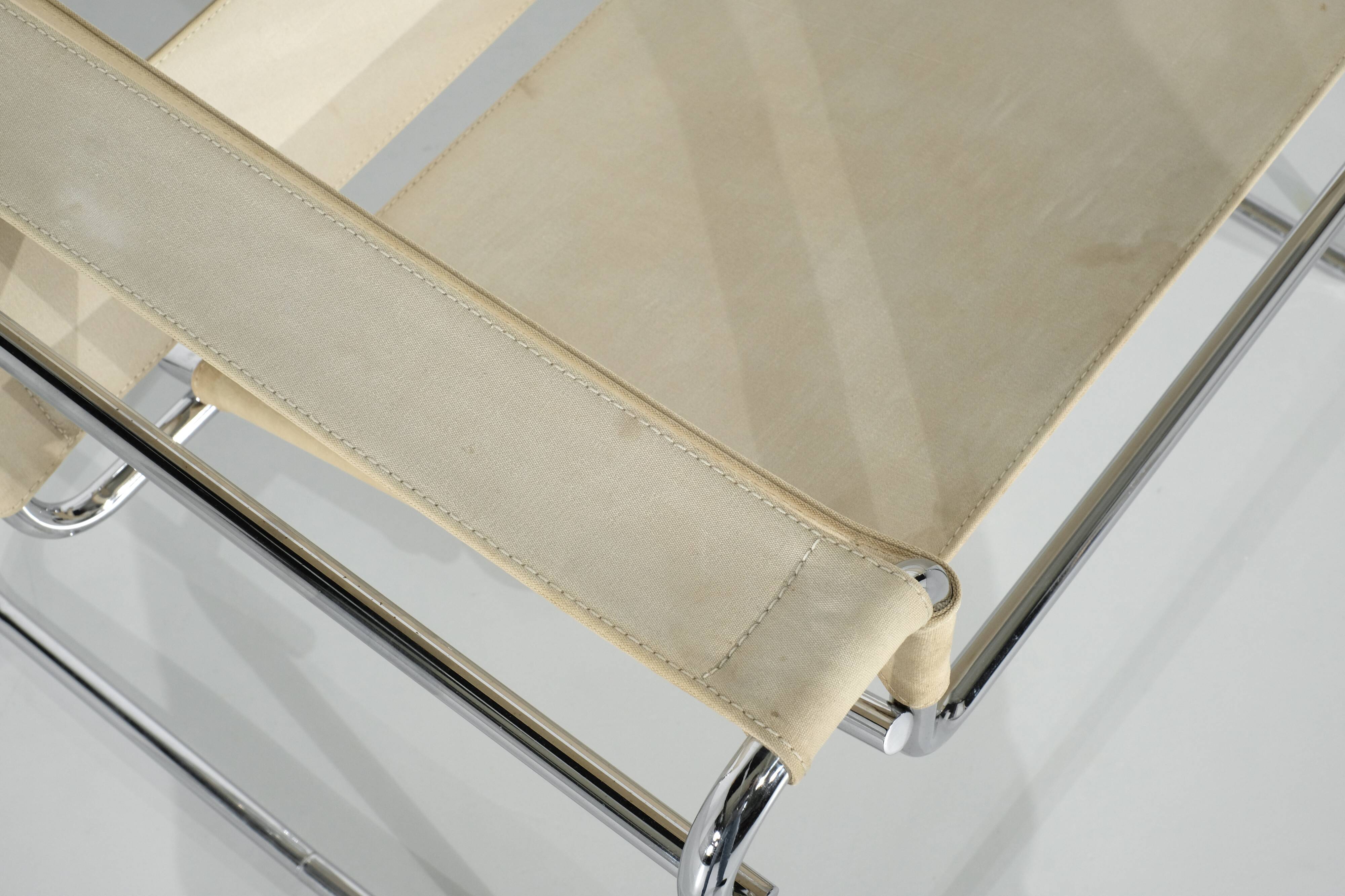 "B3 Wassily" Armchair Fabric by Marcel Breuer for Gavina, 1925s.