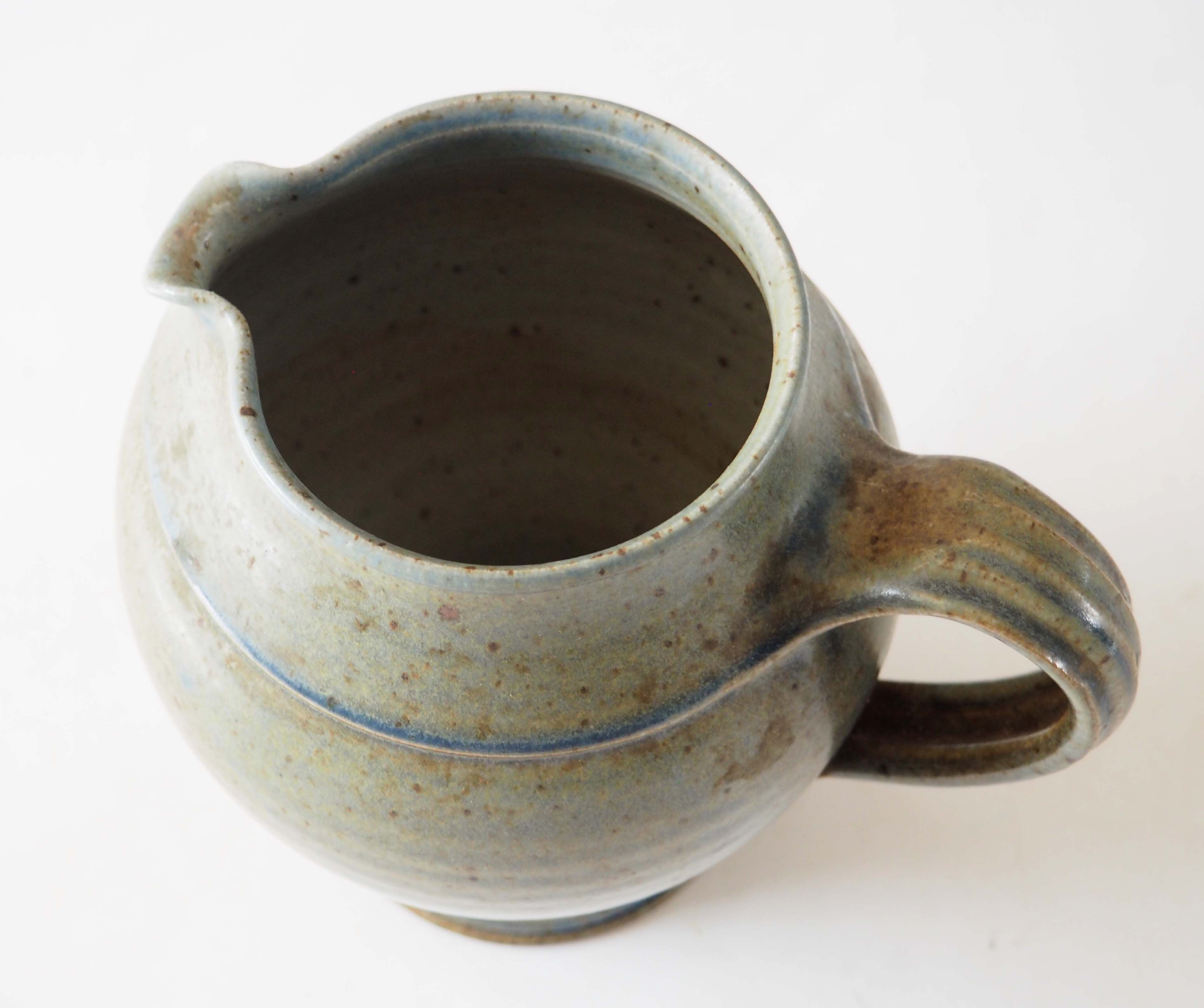 Pitcher enn bluish sandstone