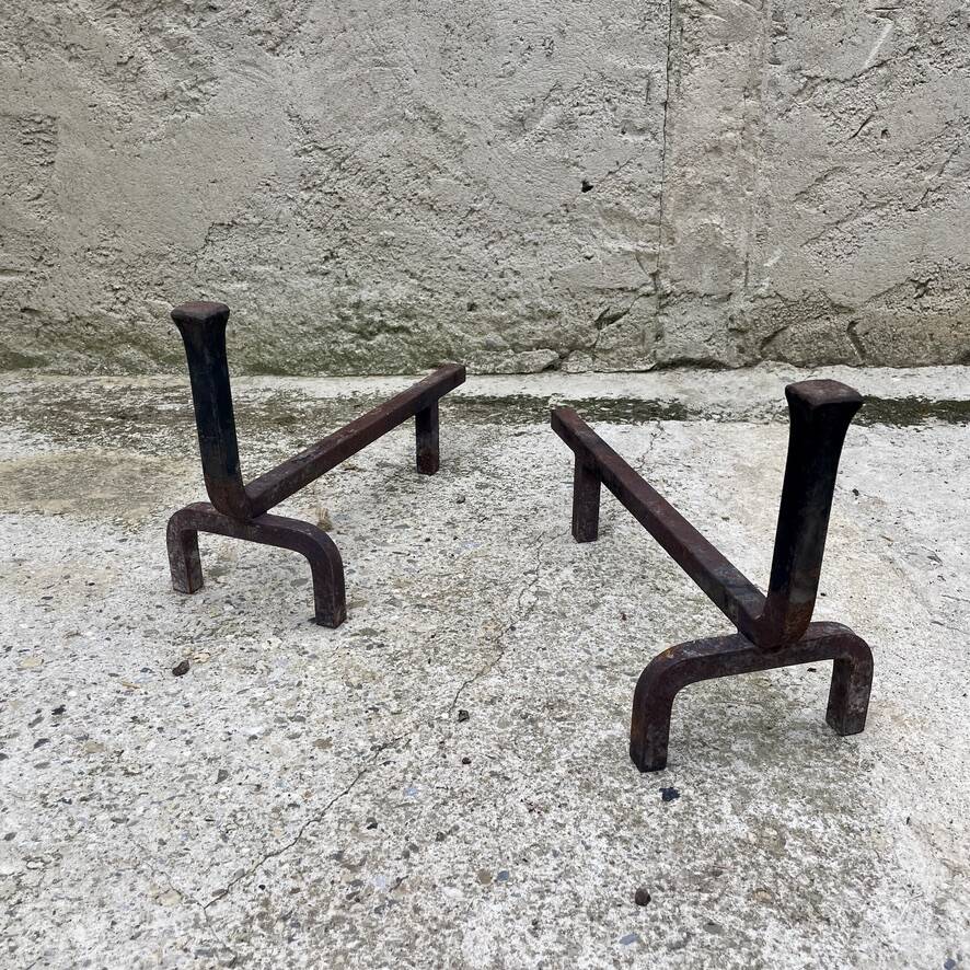 Simple andirons