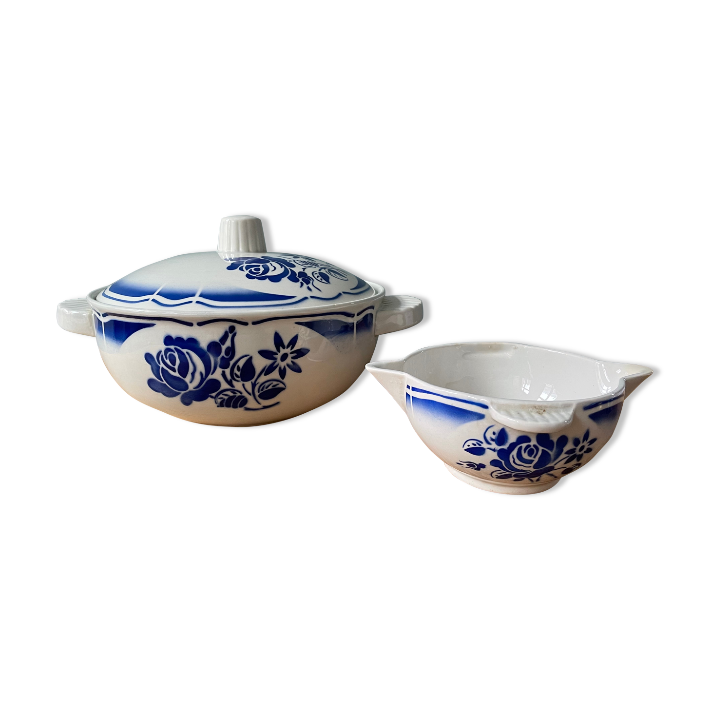 Gravy boat and tureen in half porcelain from Badonviller