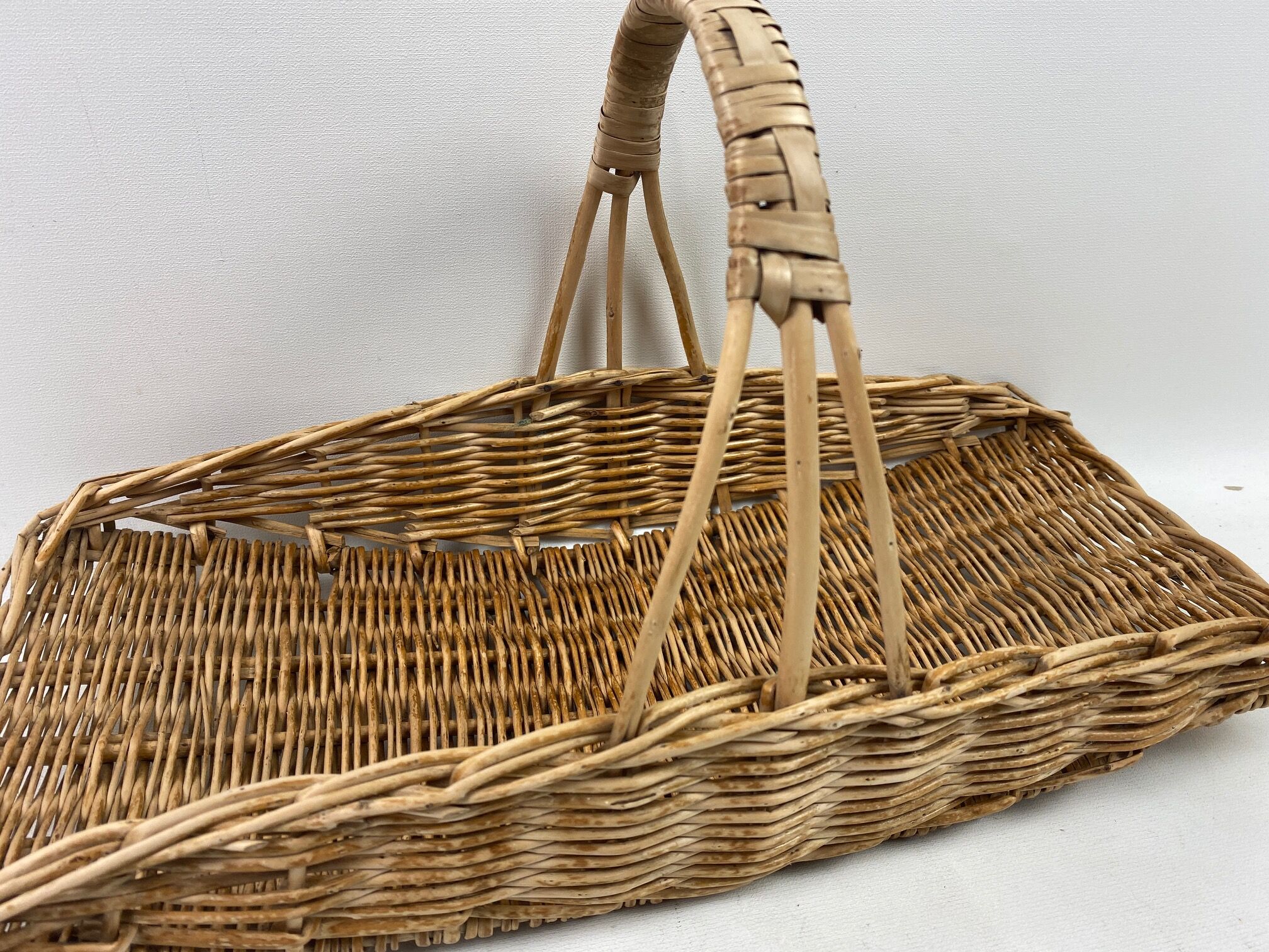 1-handle rectangular wicker basket