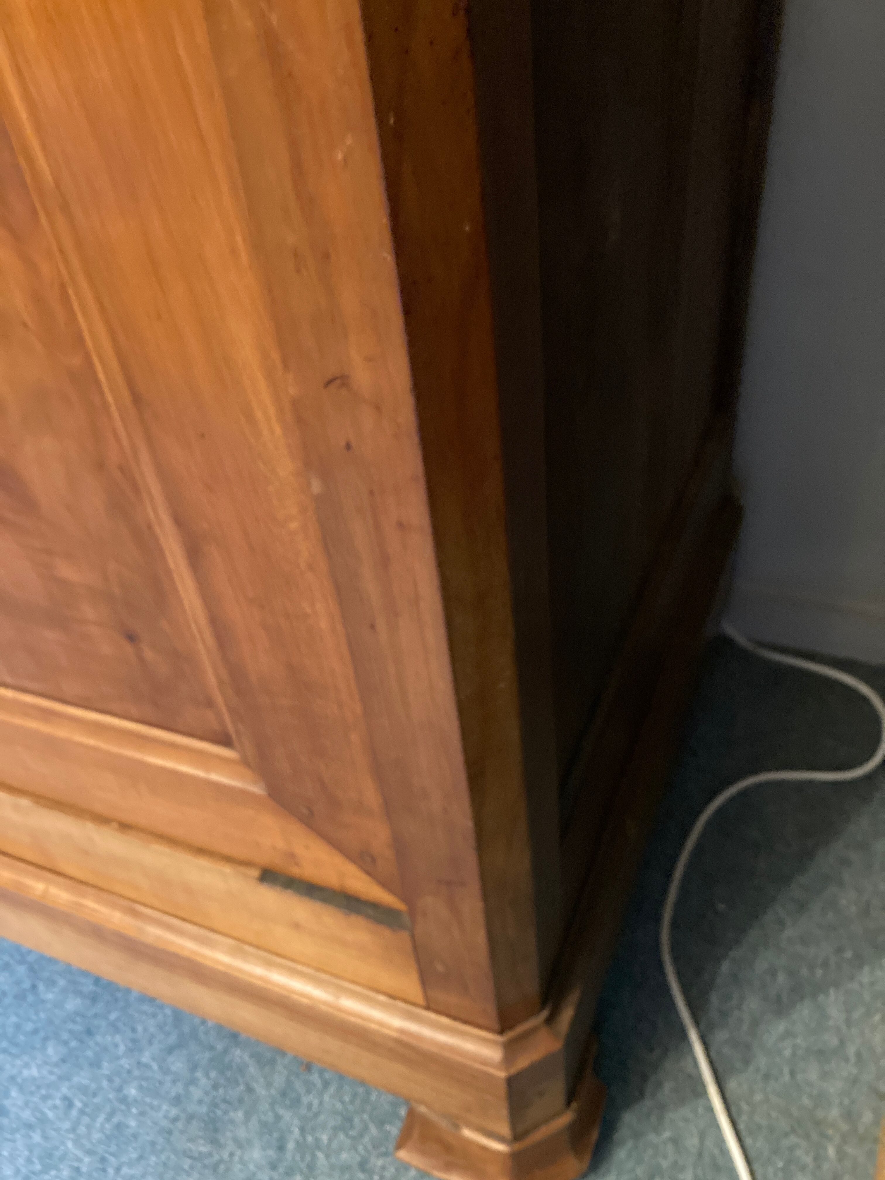 Wardrobe Louis Philippe