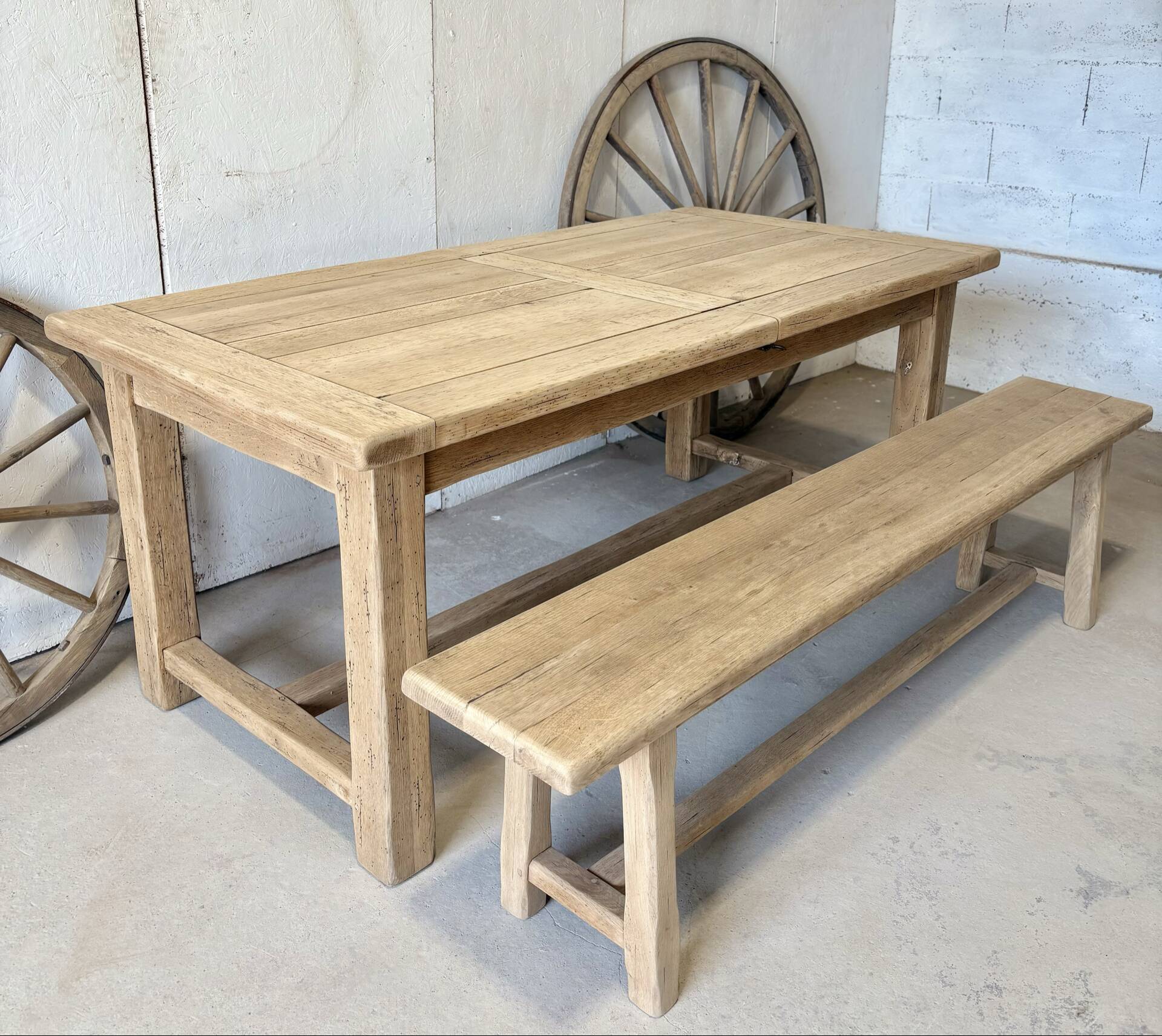 Farm table