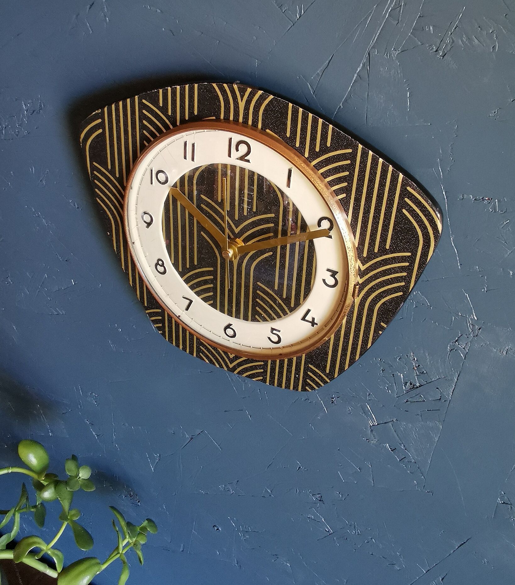 Vintage clock silent wall clock trapeze "Golden Black"