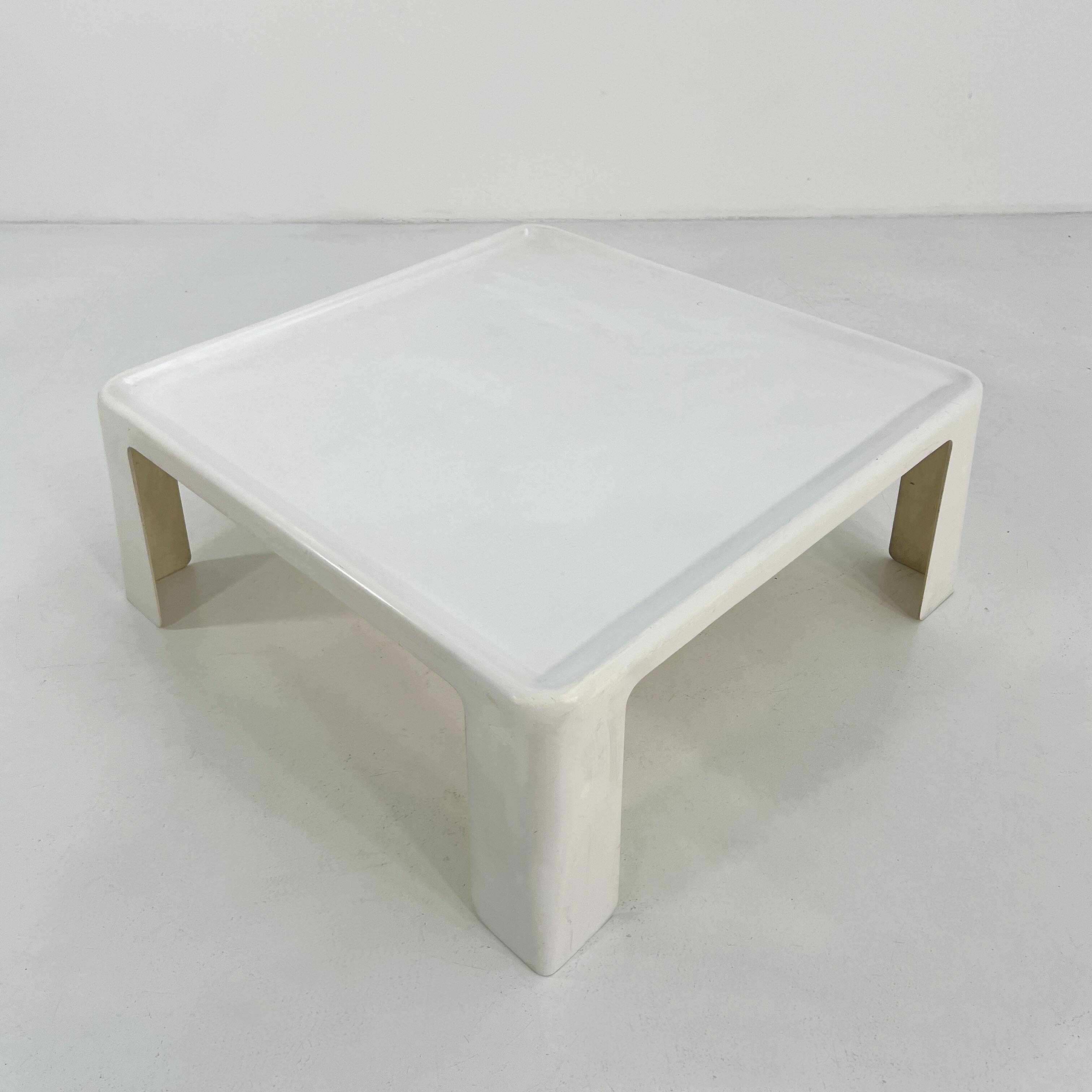 Amanta white coffee table by Mario Bellini for B&B Italia, 1970