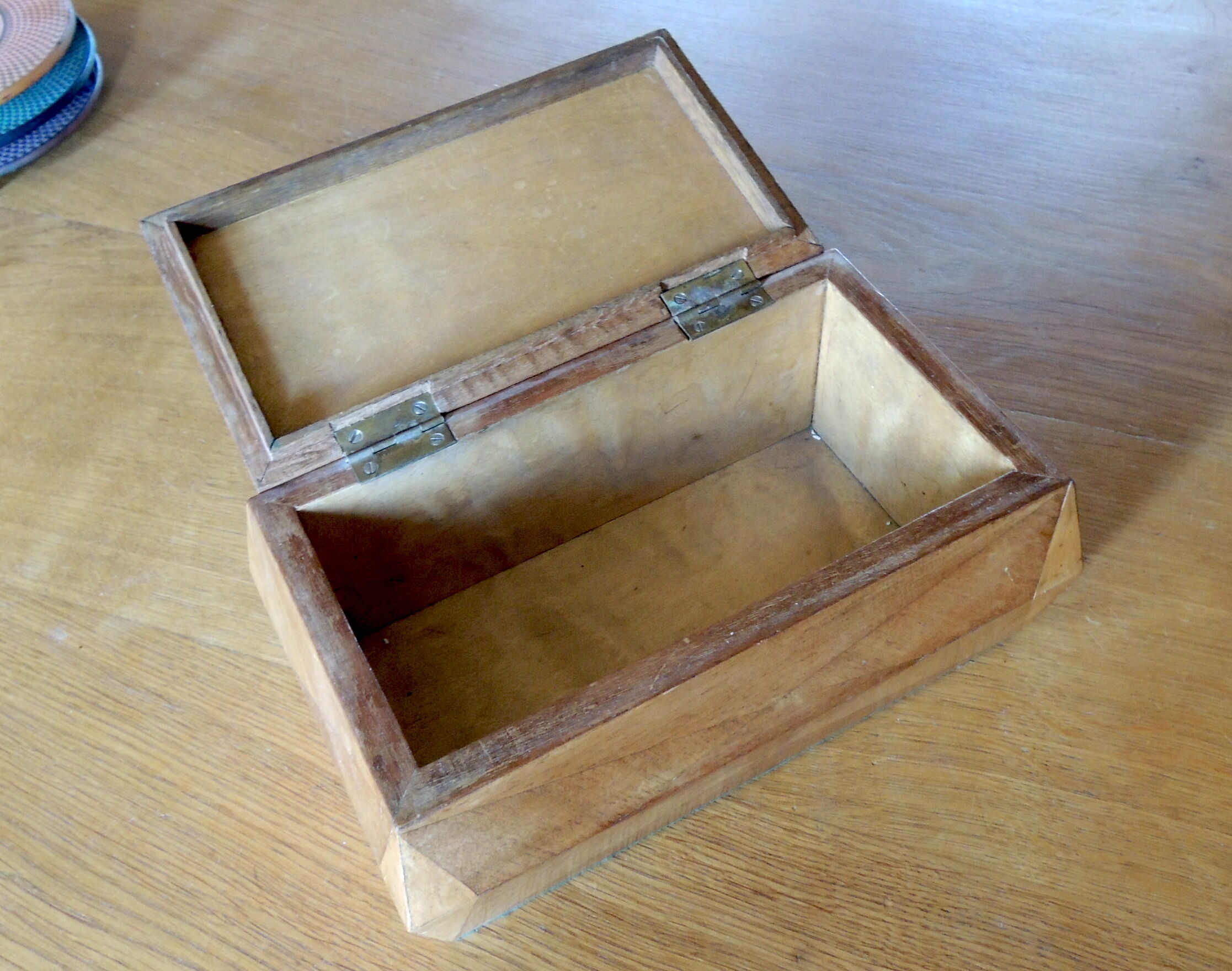 Box marquetry diamond tips initials TR