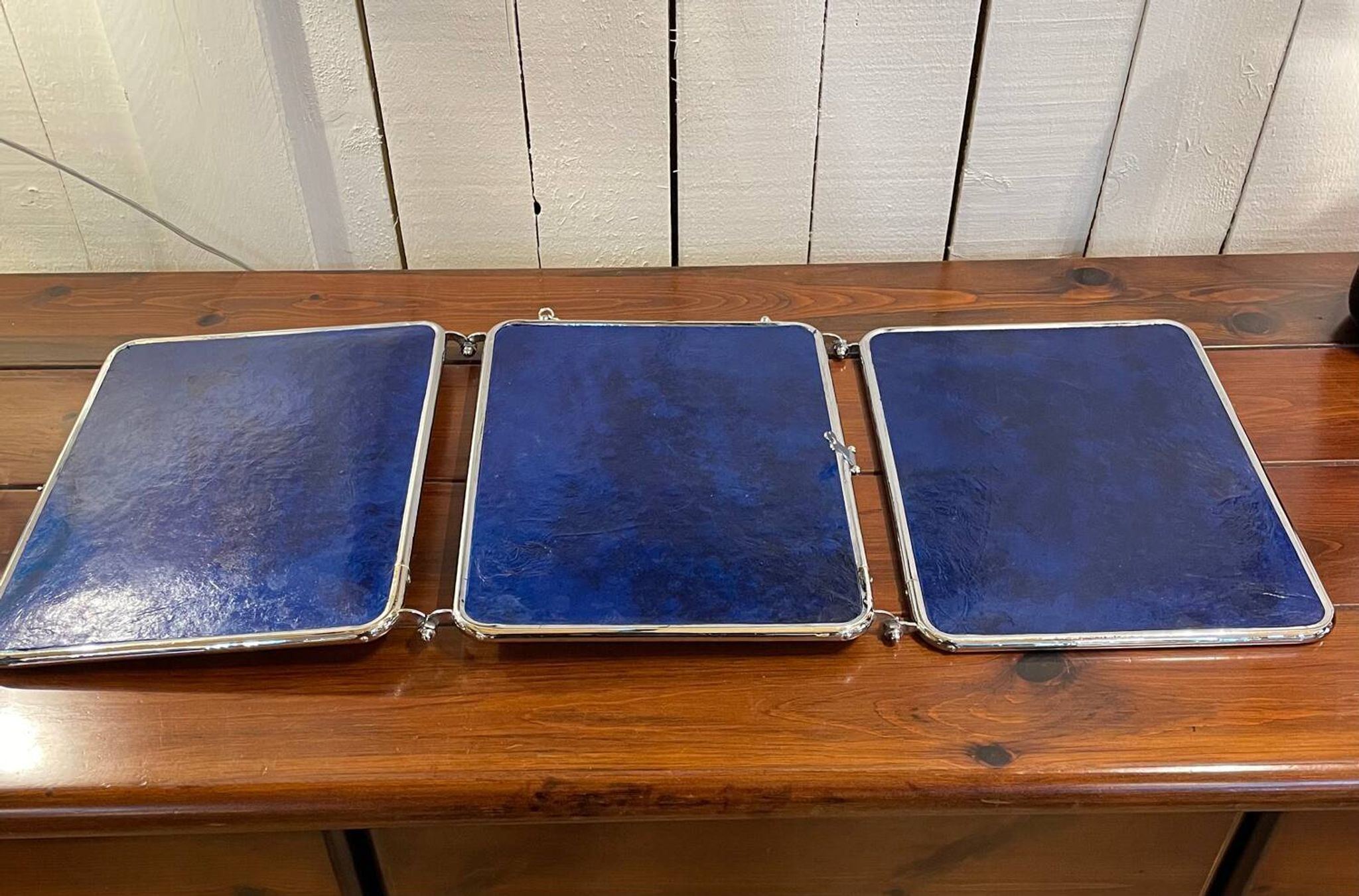 Triptych barber mirror