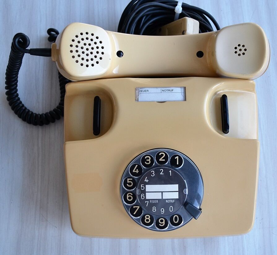 German phone with vintage dial of the 80s