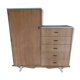 Armoire asymétrique pieds moustache