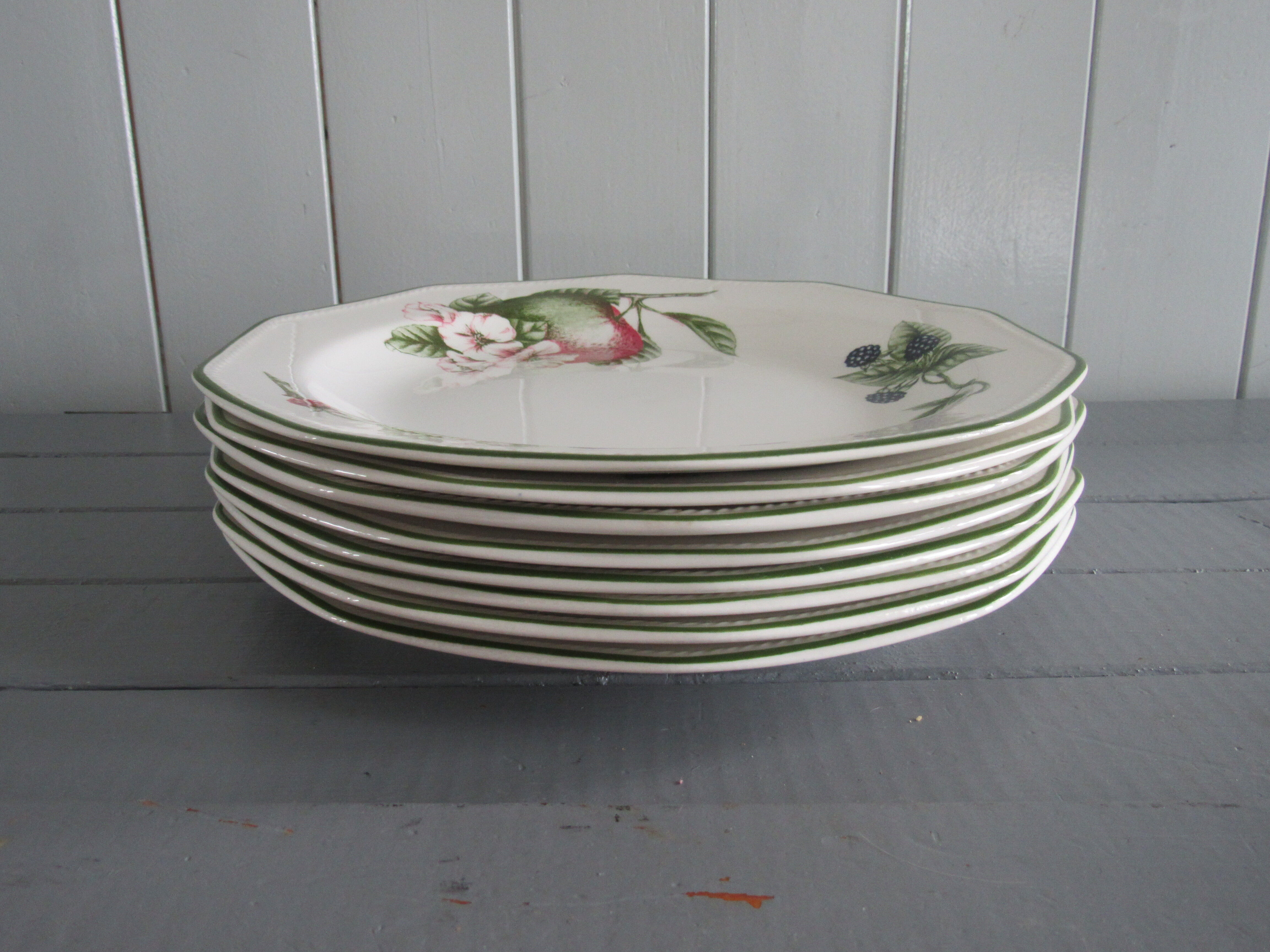 8 assiettes plates collection "Victorian Orchard" Churchill